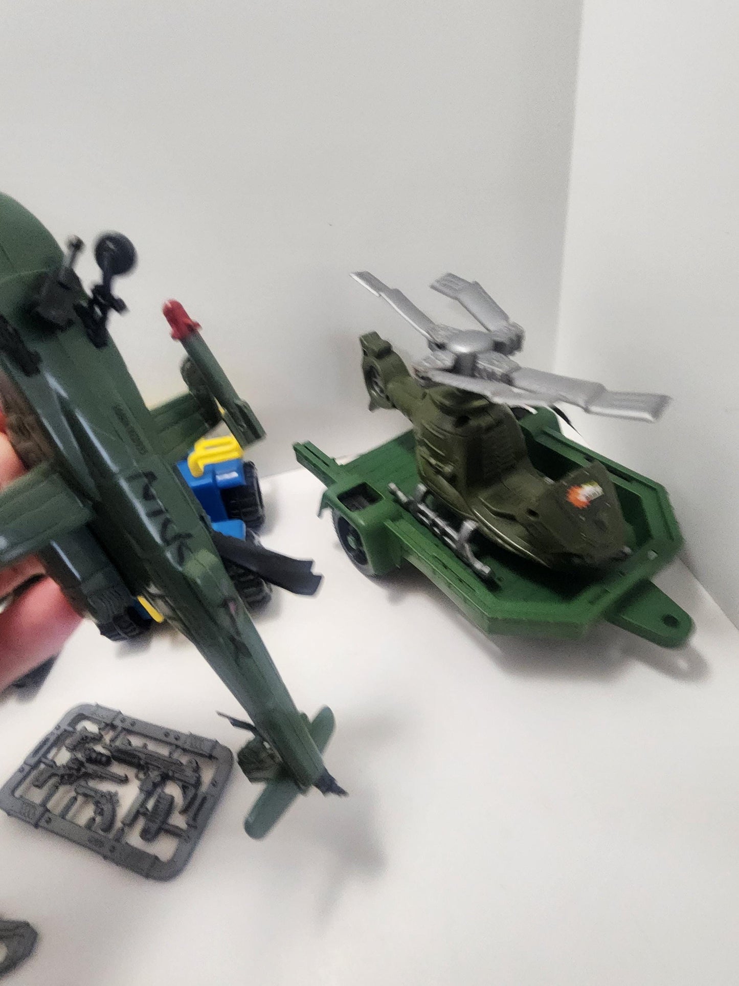 Action Figure Military and Vehicles with Weapons Toy Playset - Playset - Military Toys - Toy Cars