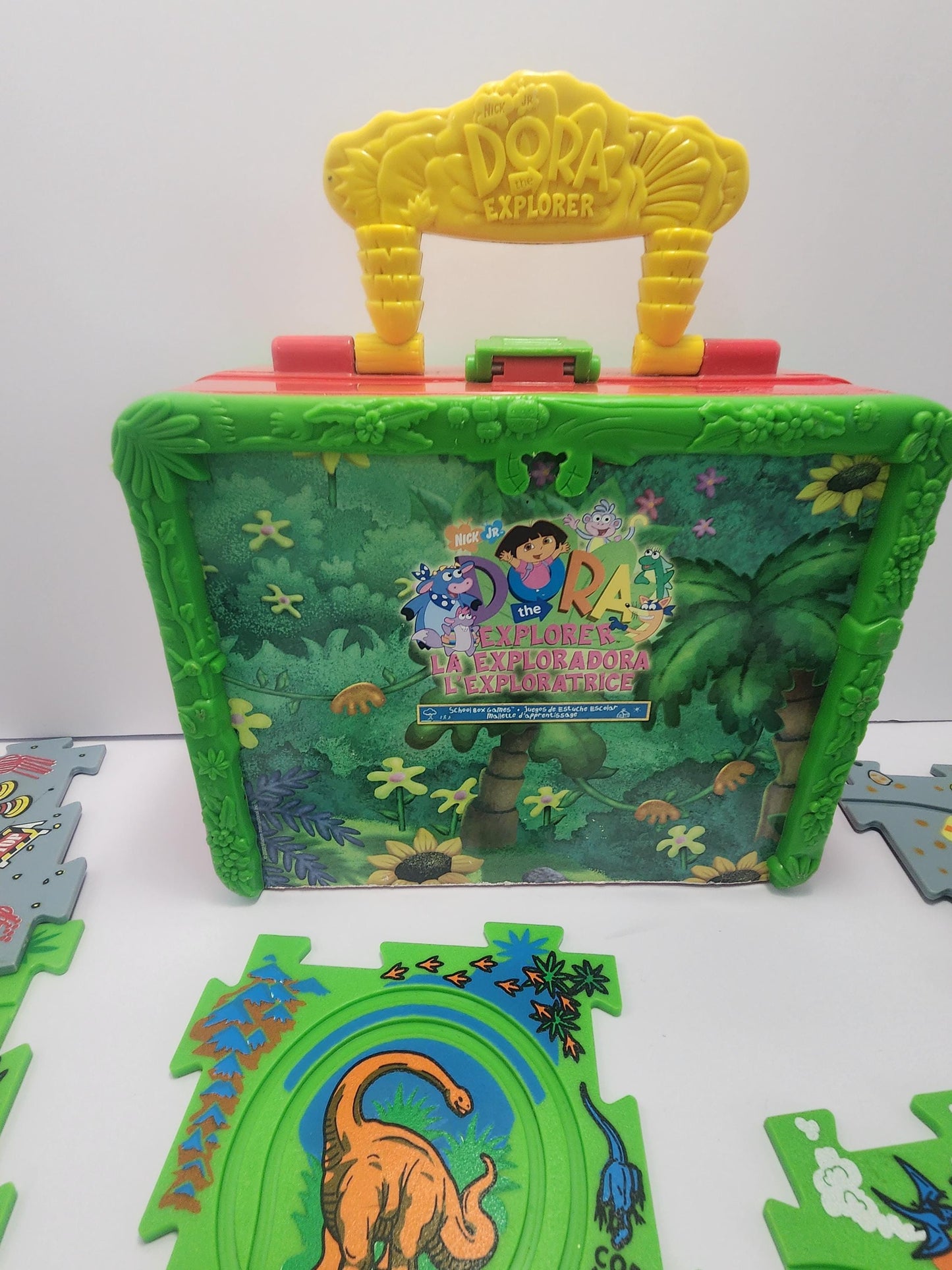 Viacom Vintage Dora The Explorer Lunchbox With Title Game - Dora - Dora The Explorer - Viacom - Lunchbox - Nick Jr