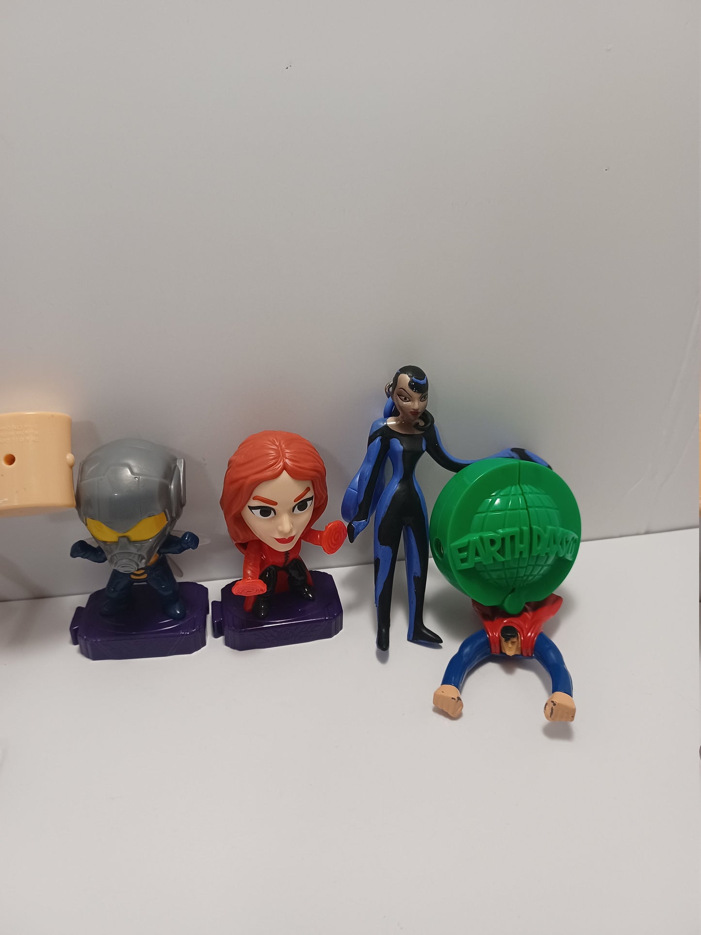 DC Comics Marvel McDonald's Burger King Toy Lot - Marvel Toys - Burger King Toys - McDonald's Toys - Superman Toys