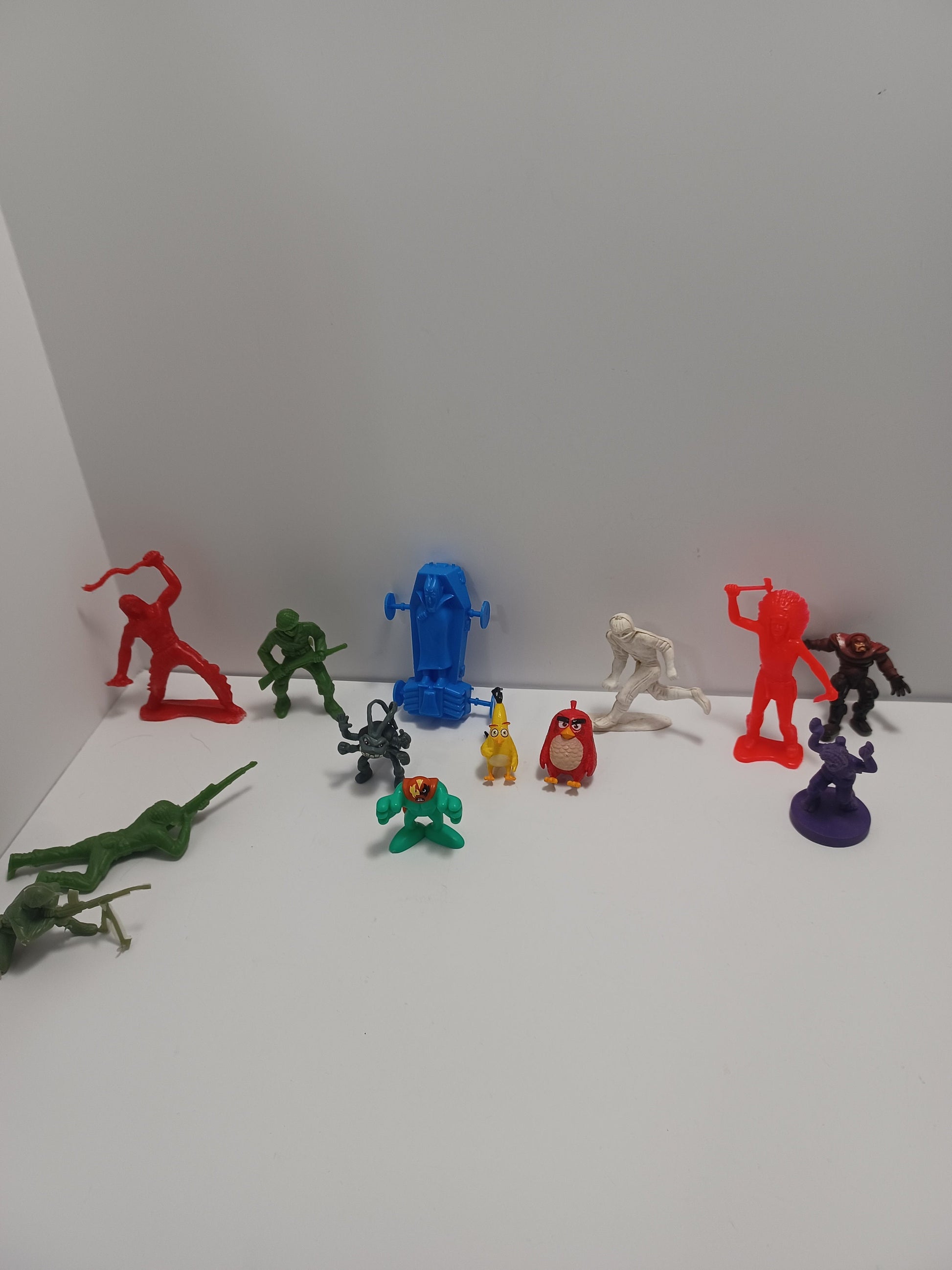 Vintage Small Action Figures Mini Army Indians Angry Birds - Teen Titans Go - Vintage Indians - Army Figures - Mini Figures - Vintage