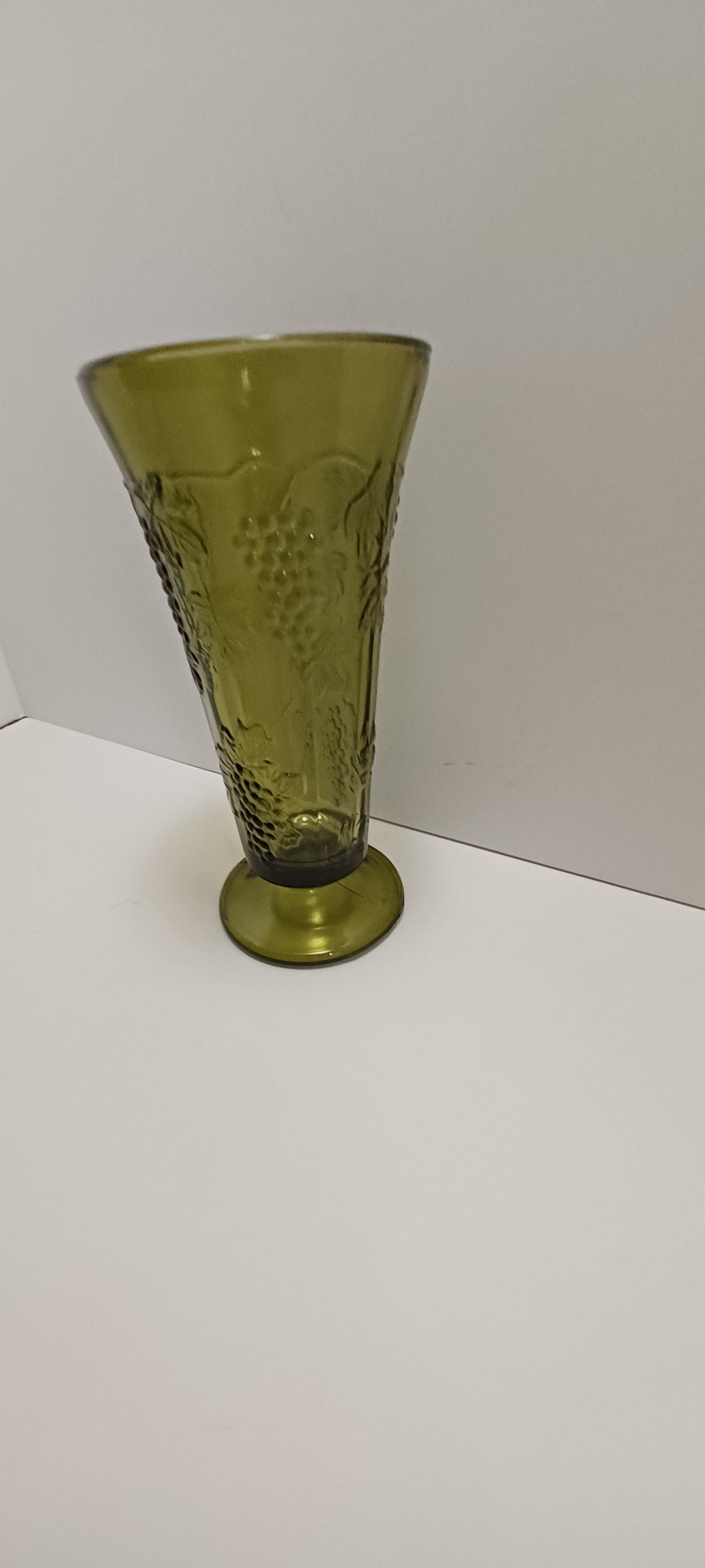 Vintage Green Glass Vase Harvest Grape Colony Indiana Glass 10" Tall - Green Glass - Indiana Glass - Harvest Grape Colony - Vintage Glass