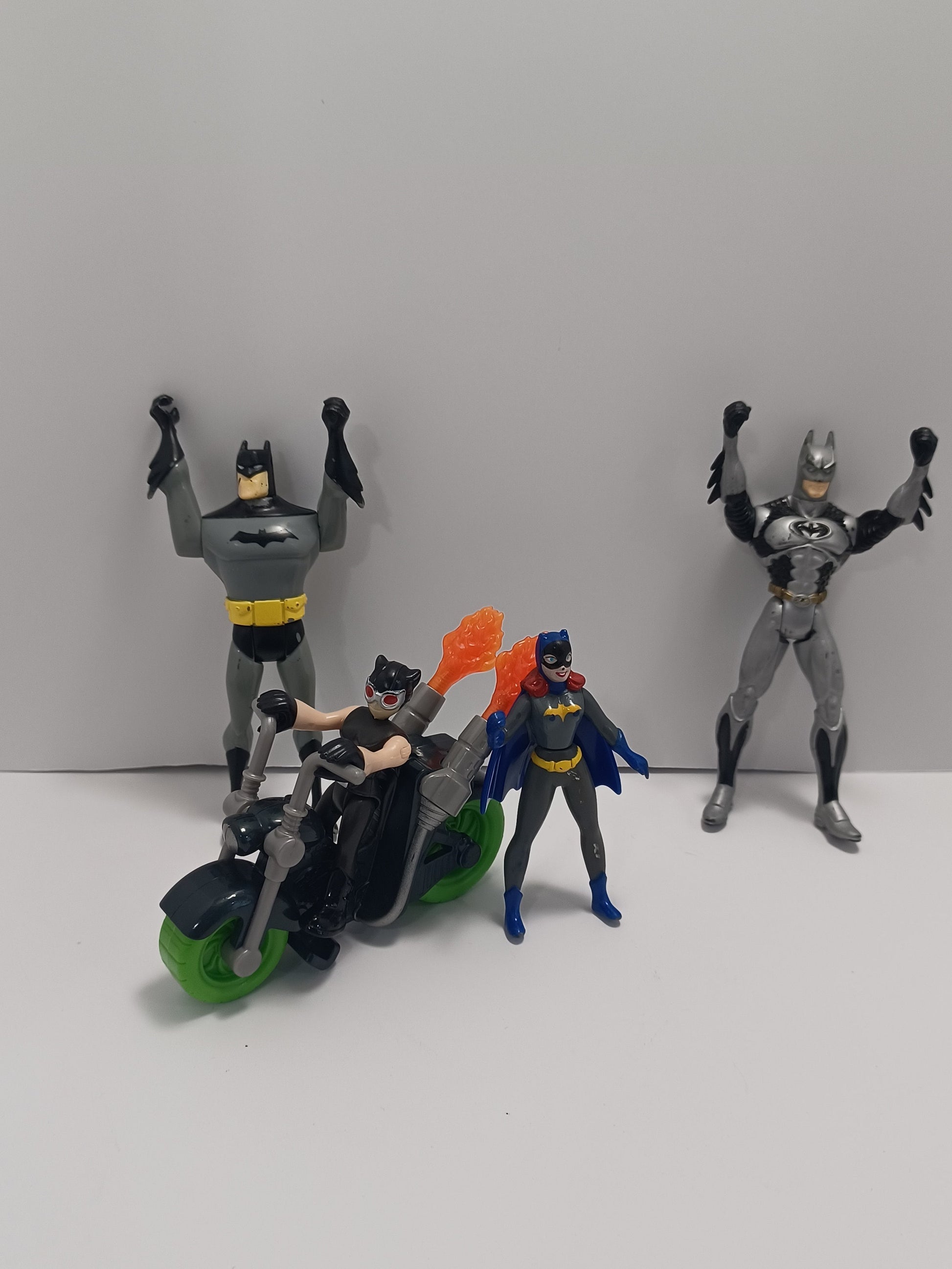 Batman DC Comics Action Figures Toy Lot - Batman - Catwomen - DC Comics - Superhero - Superhero Toys - Batman Action Figures