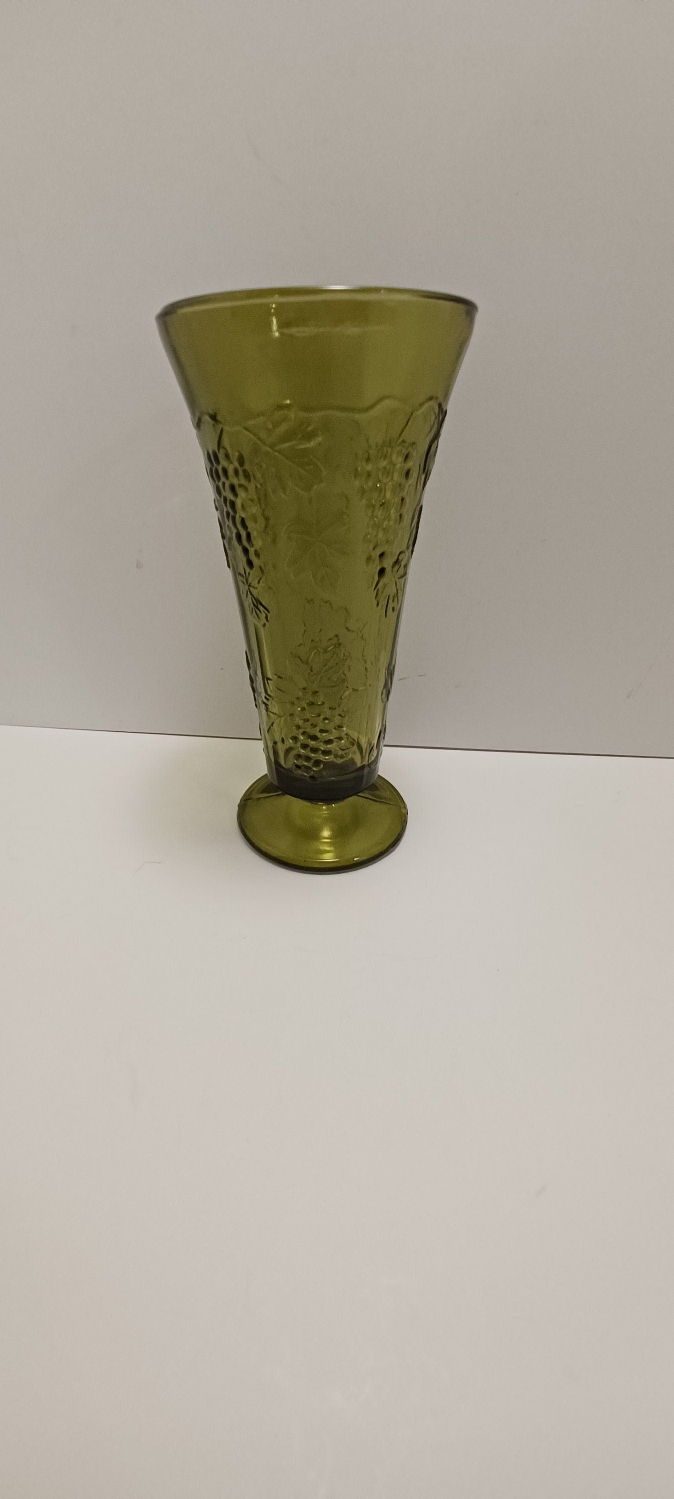 Vintage Green Glass Vase Harvest Grape Colony Indiana Glass 10" Tall - Green Glass - Indiana Glass - Harvest Grape Colony - Vintage Glass