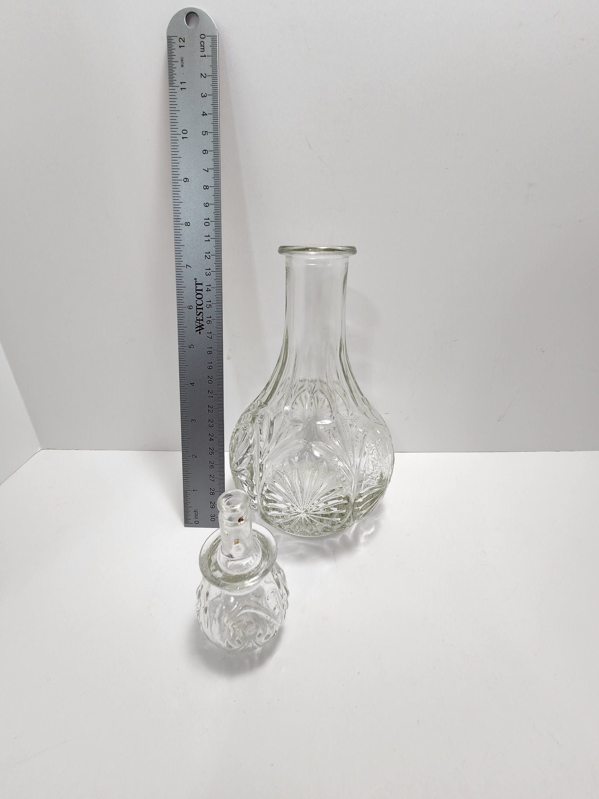 Anchor Hocking Wine Decanter - Wine - Decanter - Anchor Hocking - Glass - Collectable Glass - Apothecary Jar - Candy Dish - Glass