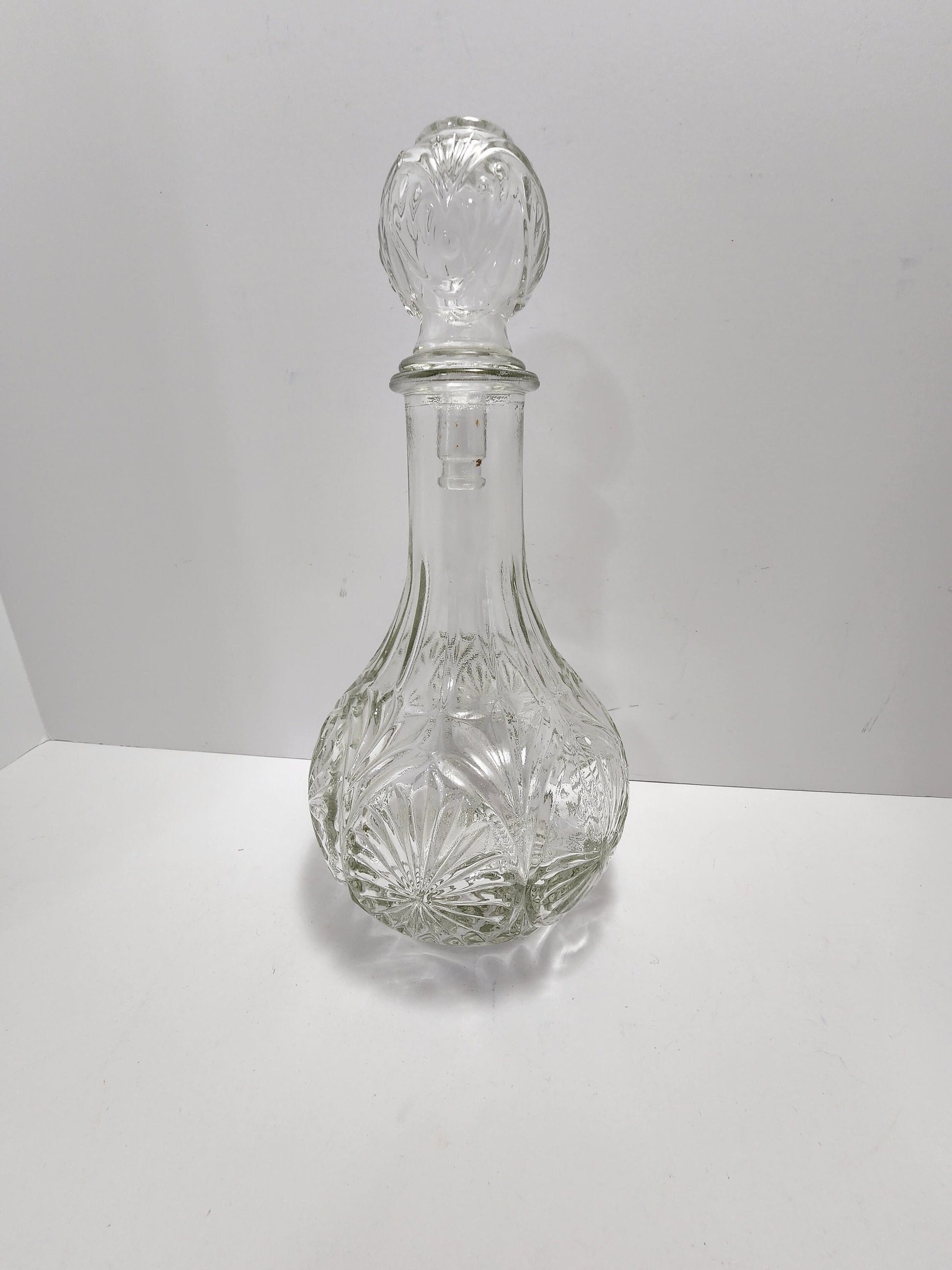 Anchor Hocking Wine Decanter - Wine - Decanter - Anchor Hocking - Glass - Collectable Glass - Apothecary Jar - Candy Dish - Glass
