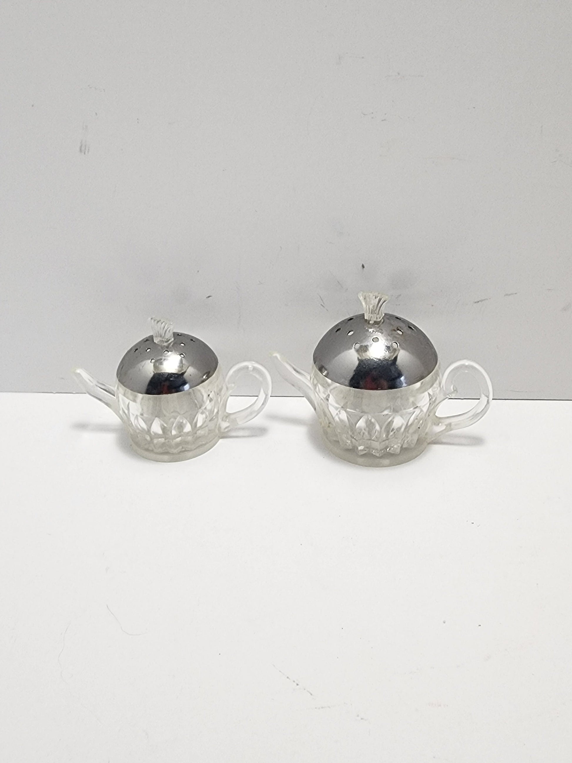 1950s Vintage Carved Lucite Teapots Salt and Pepper Shakers - Kitchen - Mid century - Mid Century Kitchen - Salt and Pepper Shakers