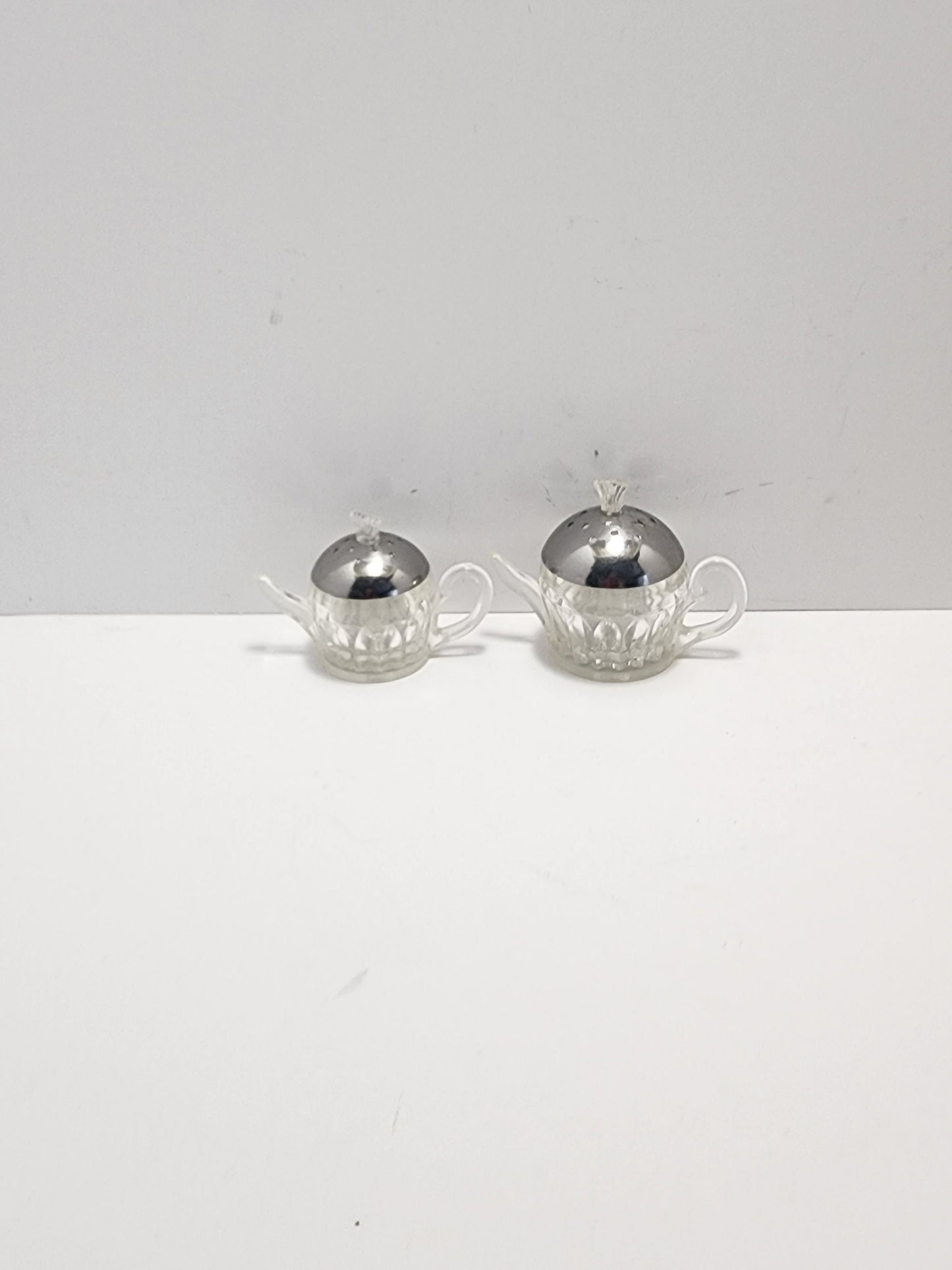 1950s Vintage Carved Lucite Teapots Salt and Pepper Shakers - Kitchen - Mid century - Mid Century Kitchen - Salt and Pepper Shakers