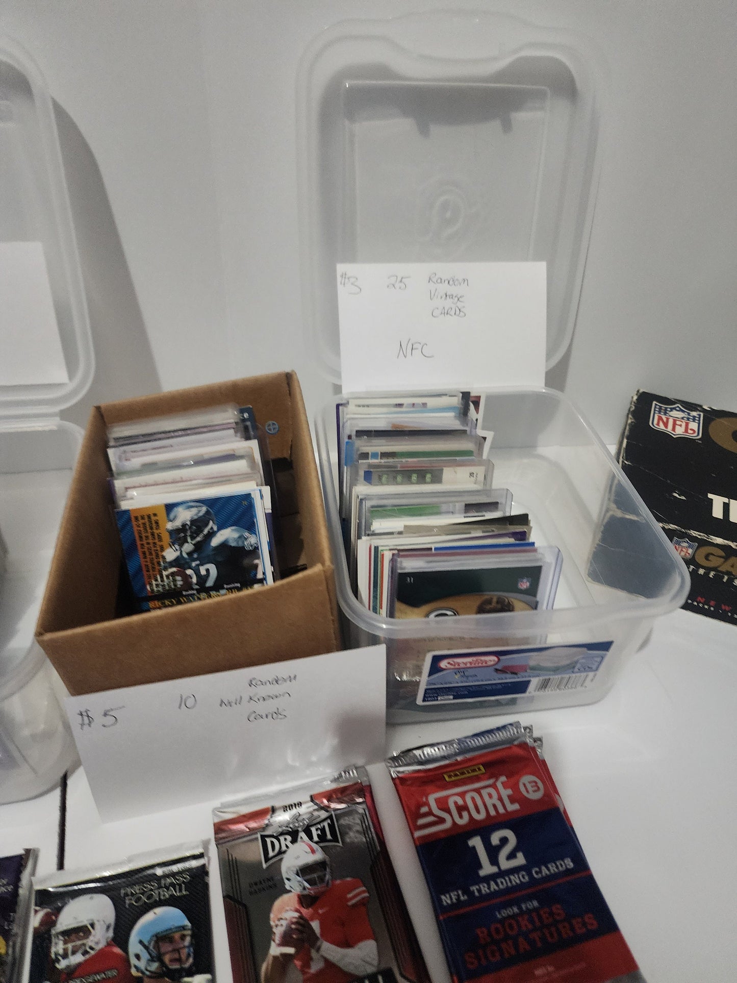 Vintage NFL Football Cards - Lots Of 25 Random Vintage NFL Cards - NFL- Sportd Cards - Nfl Cards - Sports - Cards - Collectable Cards