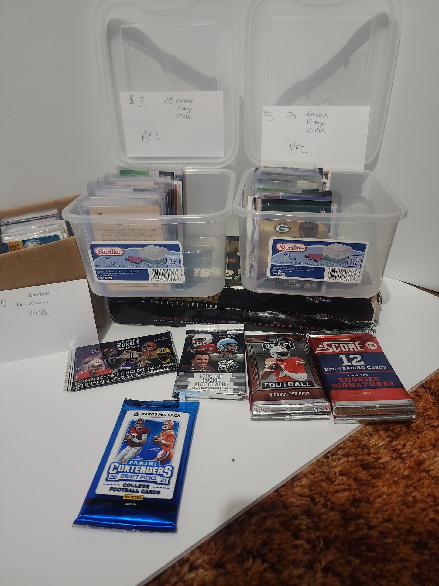 Vintage NFL Football Cards - Lots Of 25 Random Vintage NFL Cards - NFL- Sportd Cards - Nfl Cards - Sports - Cards - Collectable Cards