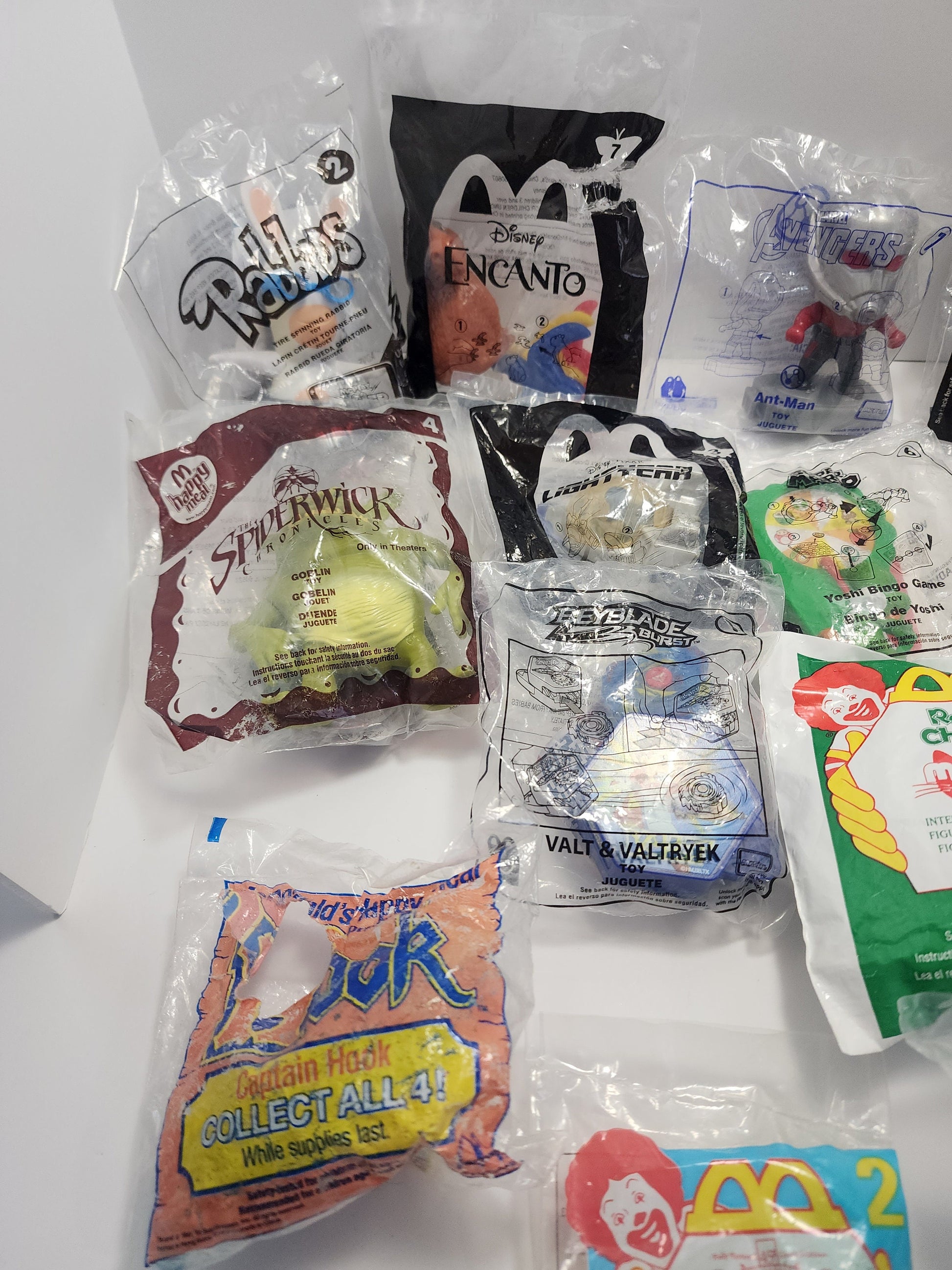 Happy Meal Toys New In Bags - McDonald's- McDonald's Toys - Happy Meal Toys - Fast Food Toys - Scooby Doo - Mario - Toys - Spiderwick