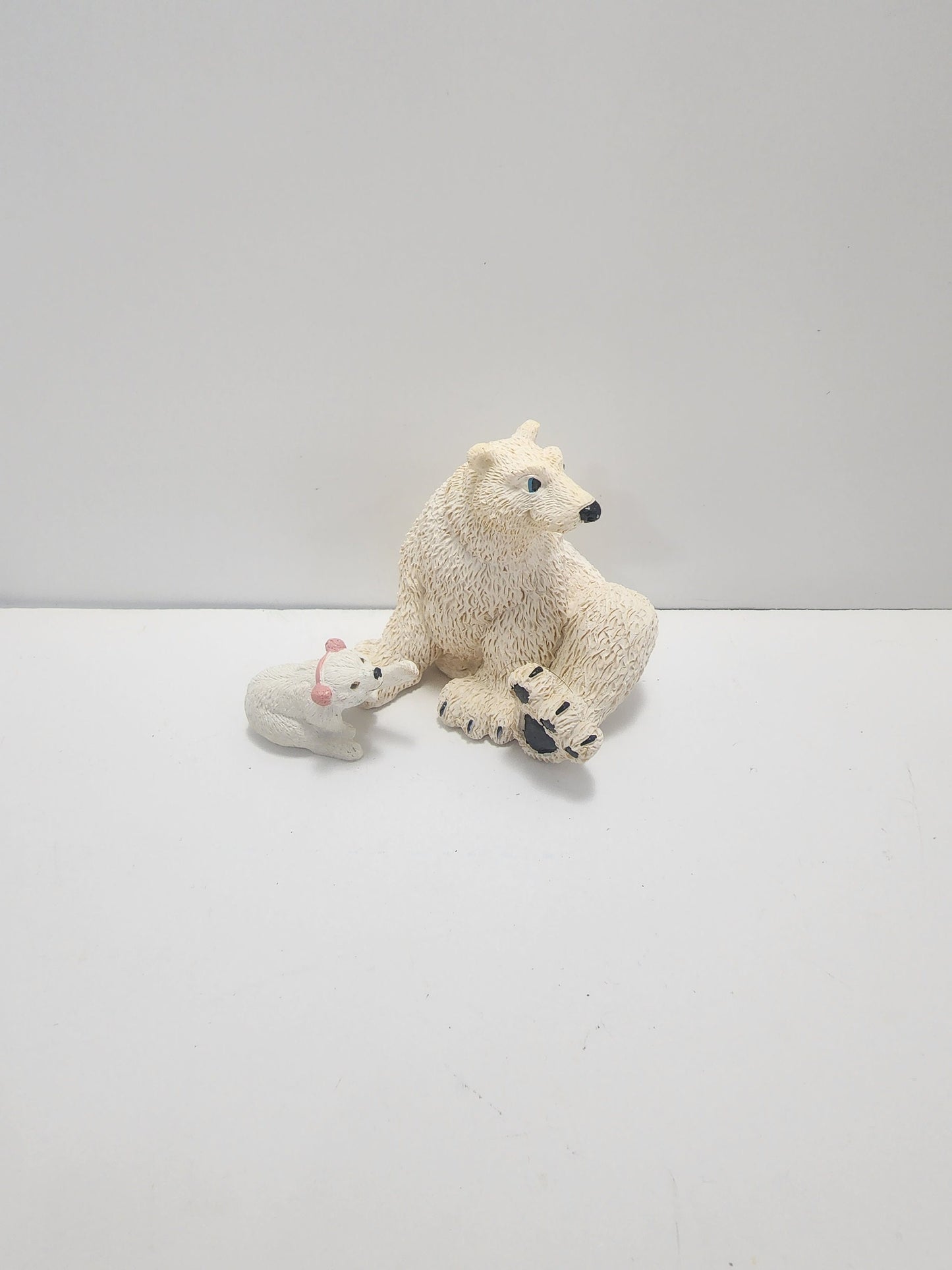 Vintage Polar Bear Statue Figurines - Wildlife - Polar Bear - Bear - Bear Decor - Wildlife Decor - Polar Bear - Beat Statue - Figurine