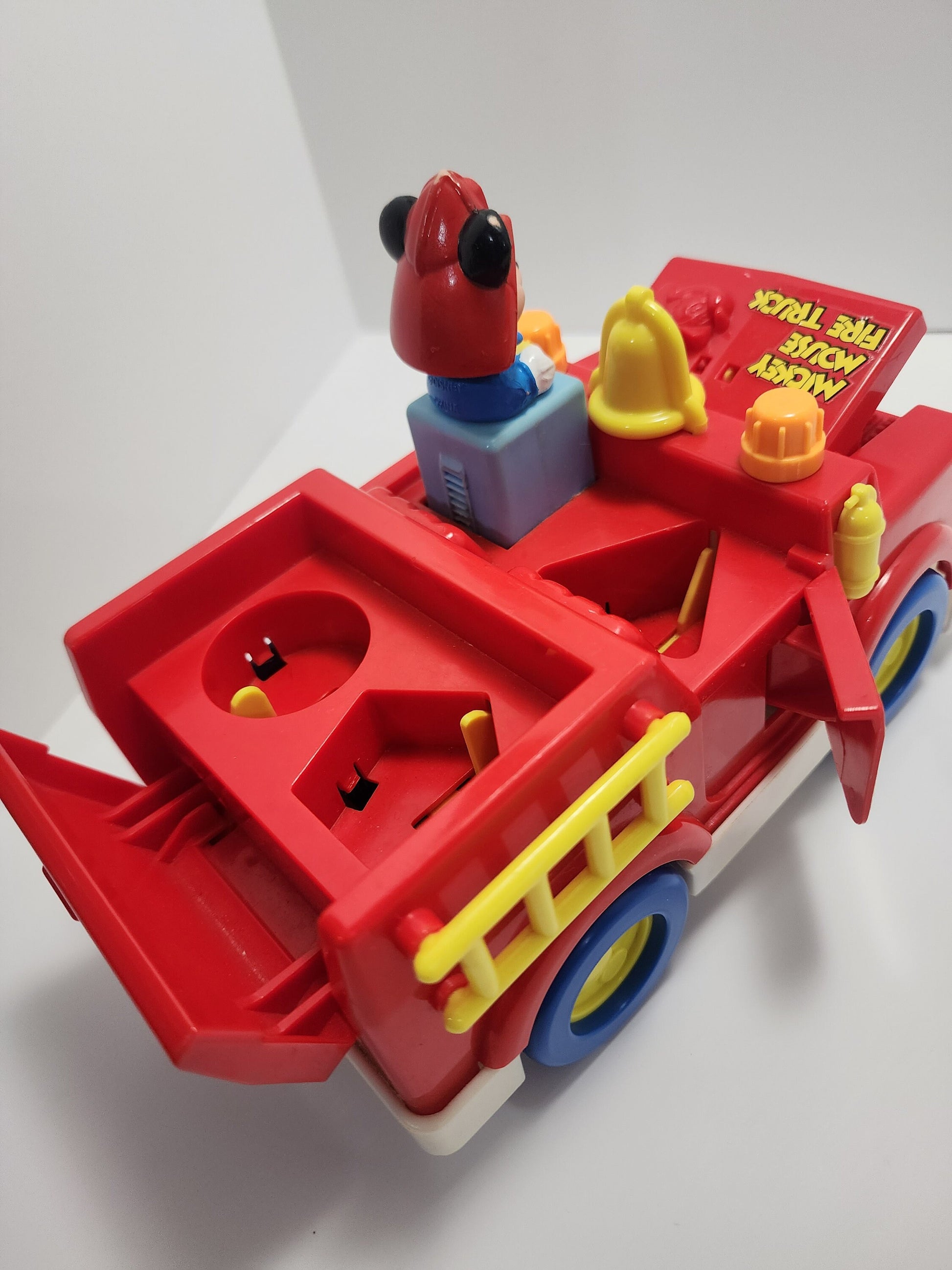 Disney 1988 Mickey Mouse Mattell Firetruck - Mattel - Disney - Mickey Mouse - Vintage Toys - Vintage Disney - Firetruck - Disney - Firetruck