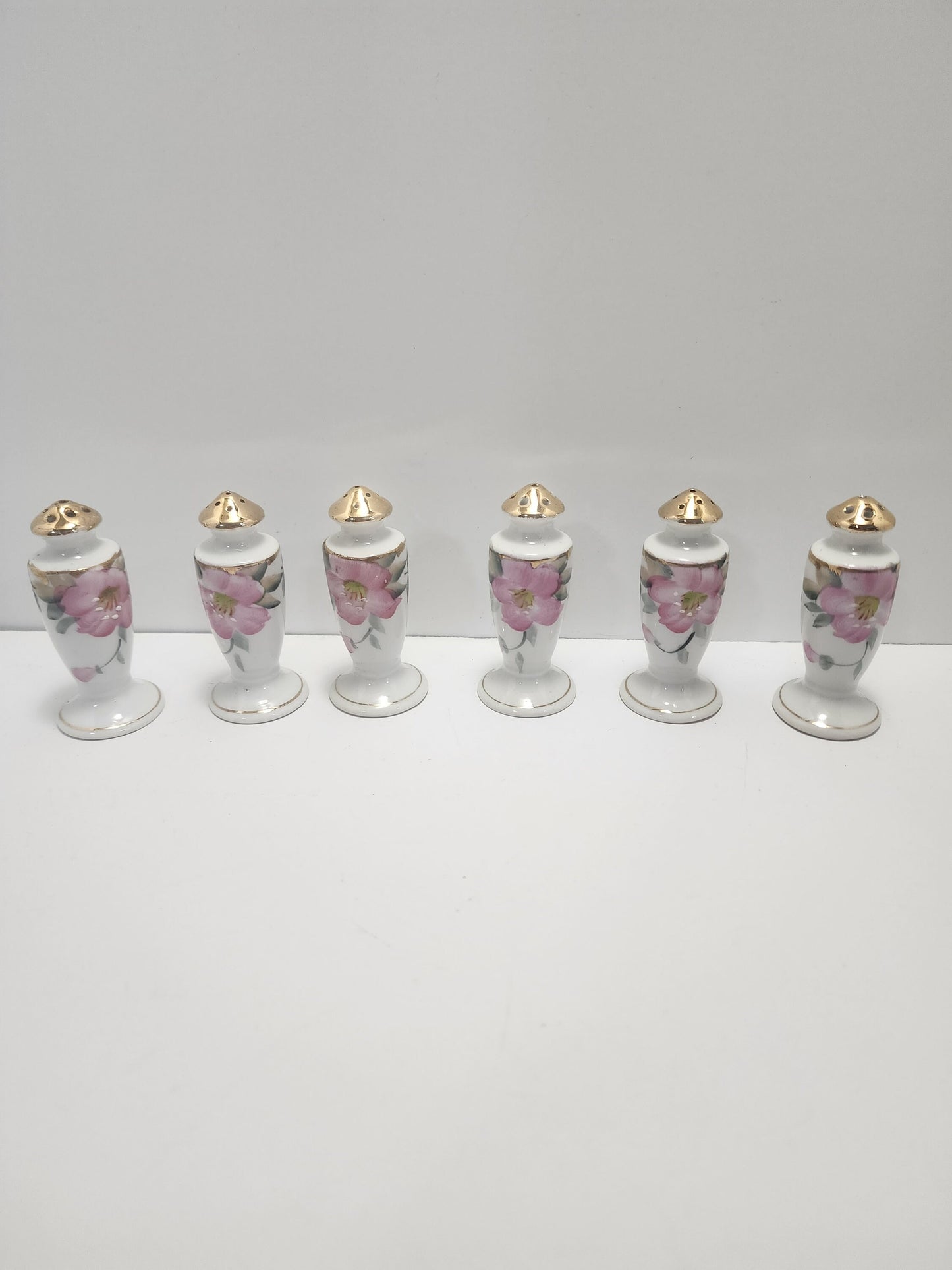 Noritake Azelea Vintage Salt and Pepper Shakers Set of 2 - Salt n Pepper - Salt And Pepper Shakers - Vintage Salt and Pepper - Noritake