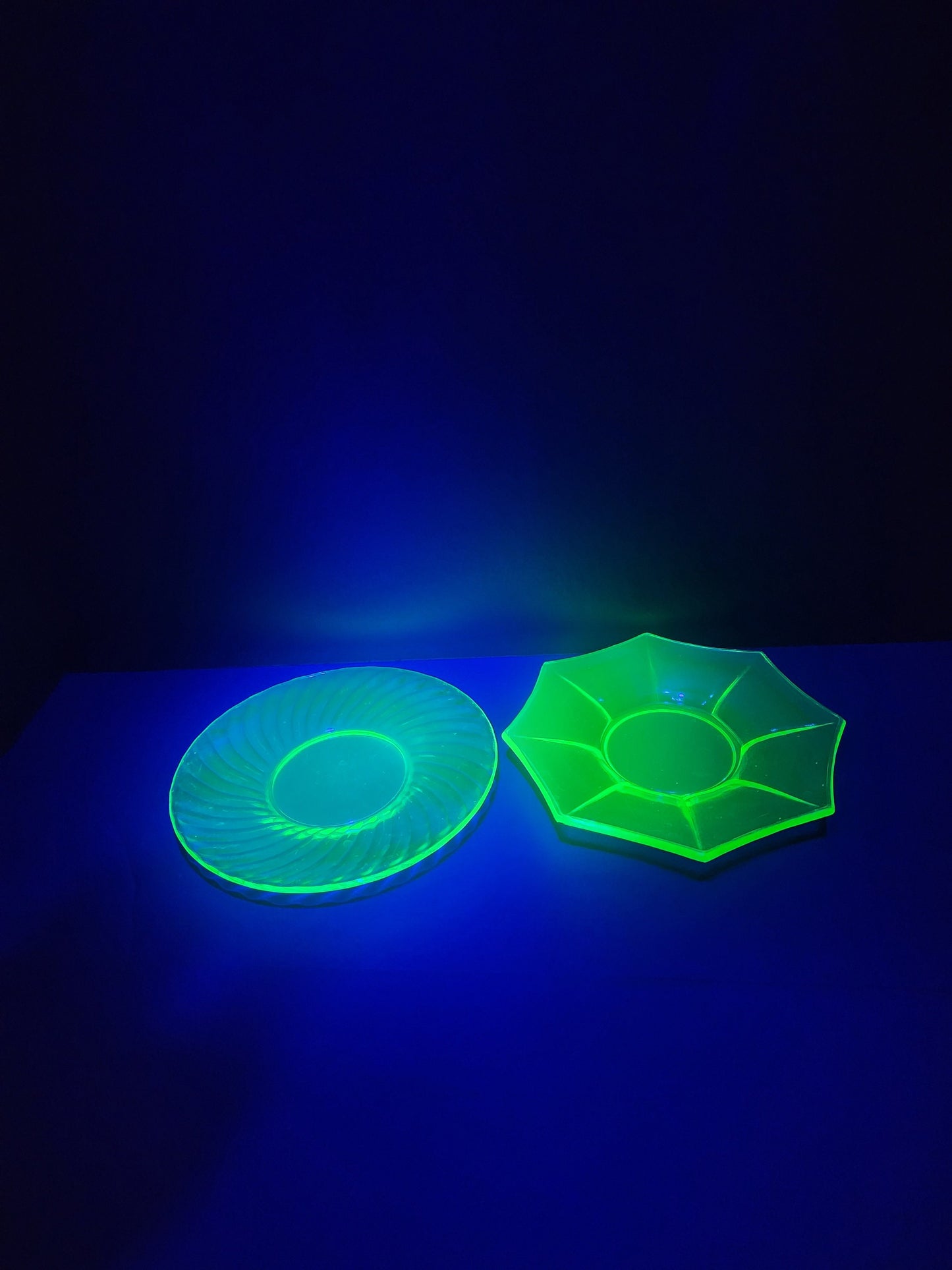 Uranium 1930s Depression Glass Plates Several Options - Uranium Glass - Vaseline Glass - Plates - Plate Set - 1930 - Depression Glass