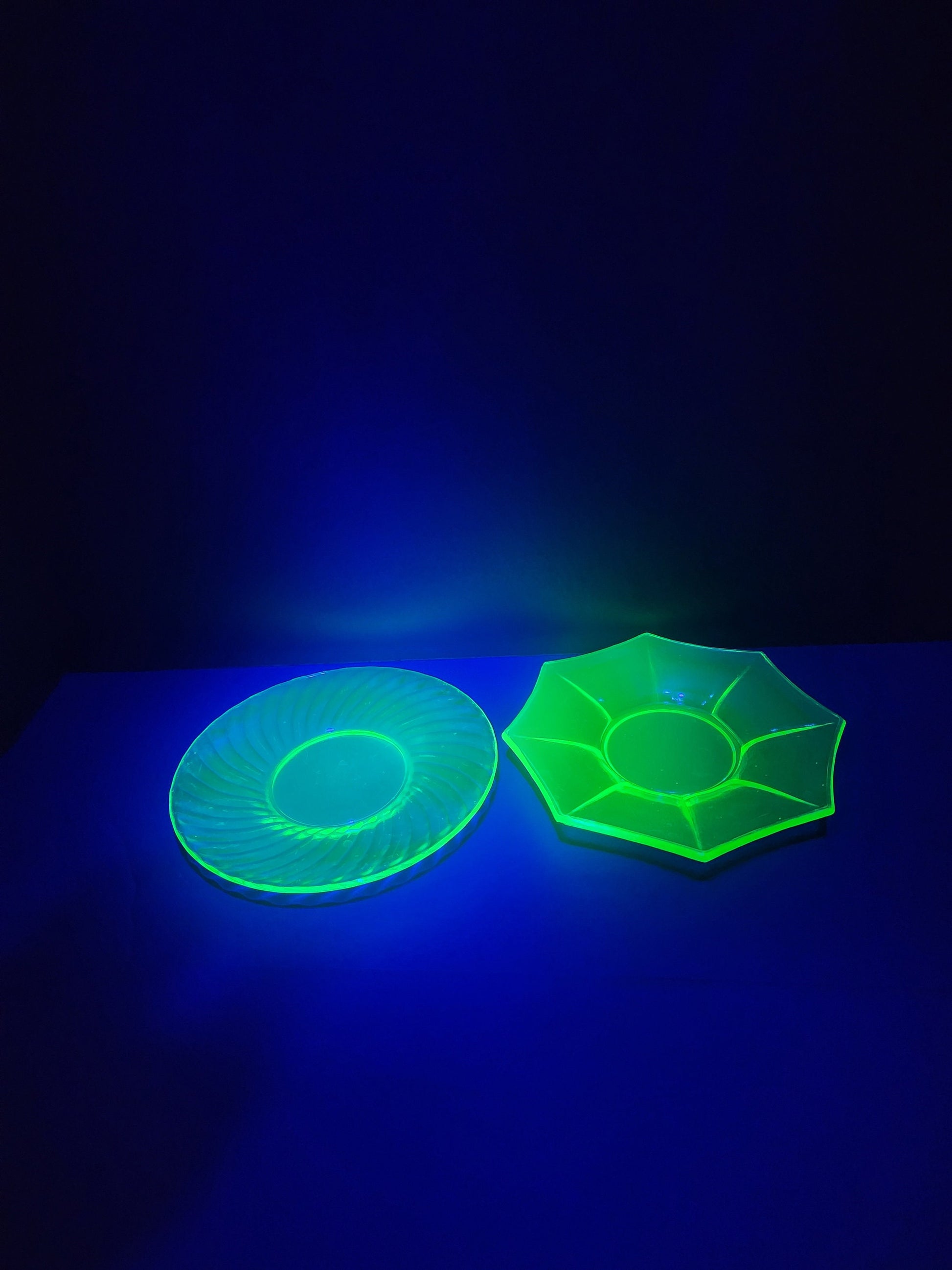 Uranium 1930s Depression Glass Plates Several Options - Uranium Glass - Vaseline Glass - Plates - Plate Set - 1930 - Depression Glass