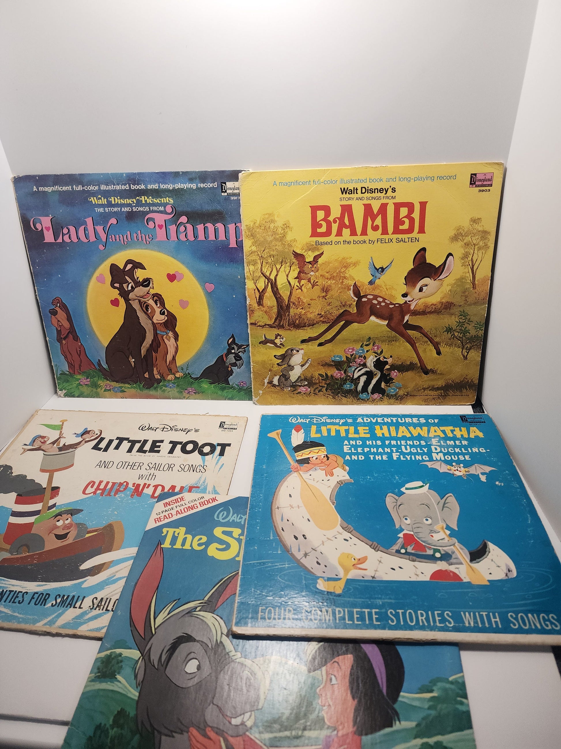 Walt Disney 1969 Vinyl Record Storybooks - Bambi - Lady and The Tramp - Disney - Walt Disney - Books - Records - Vinyl - Vintage Disney