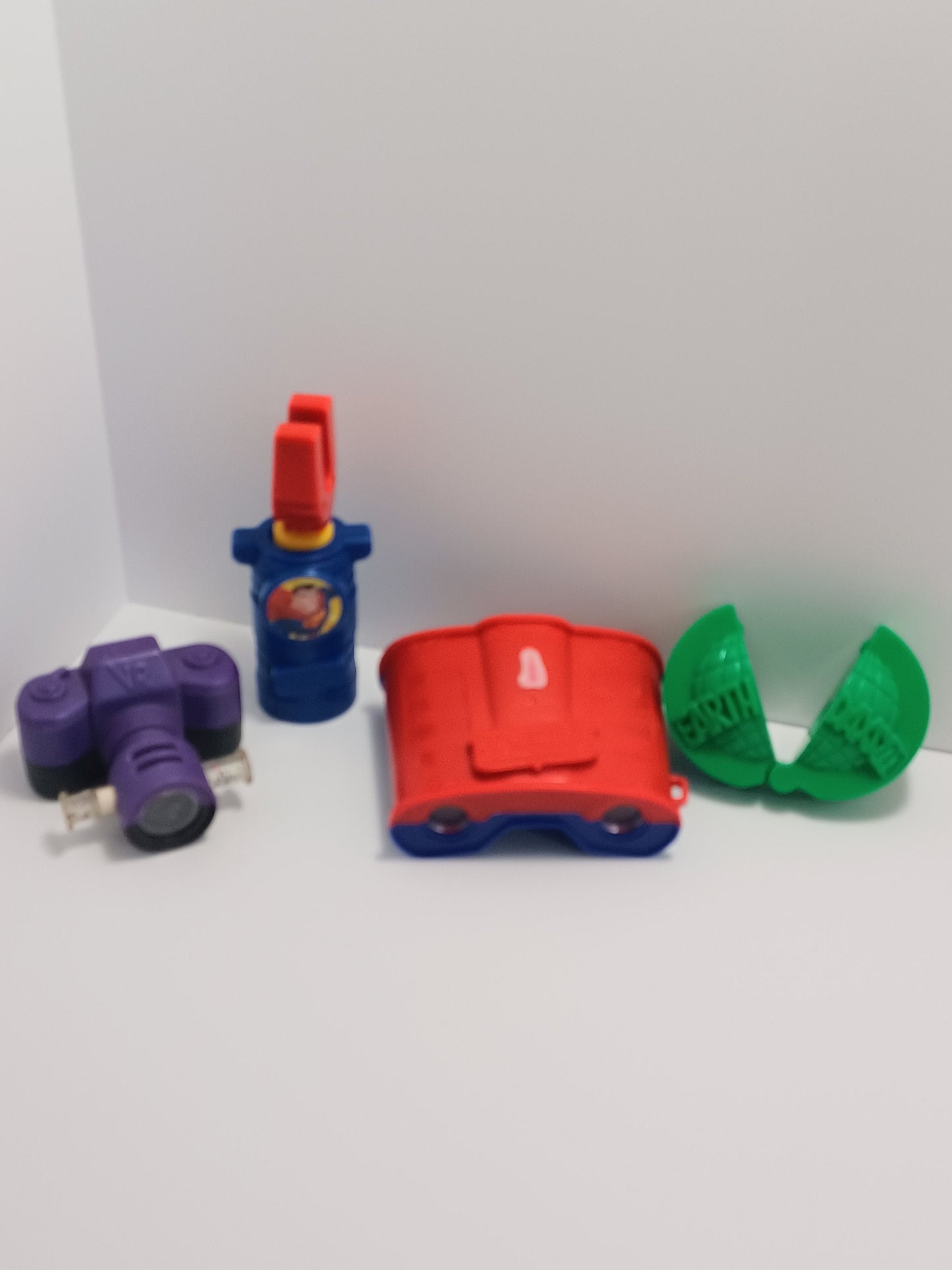 Superhero Discovery Toys - VR - Vintage VR - Superhero Toys - Superman - Kids Toys - Binoculars - Fast Food Toys - Burger King Toys