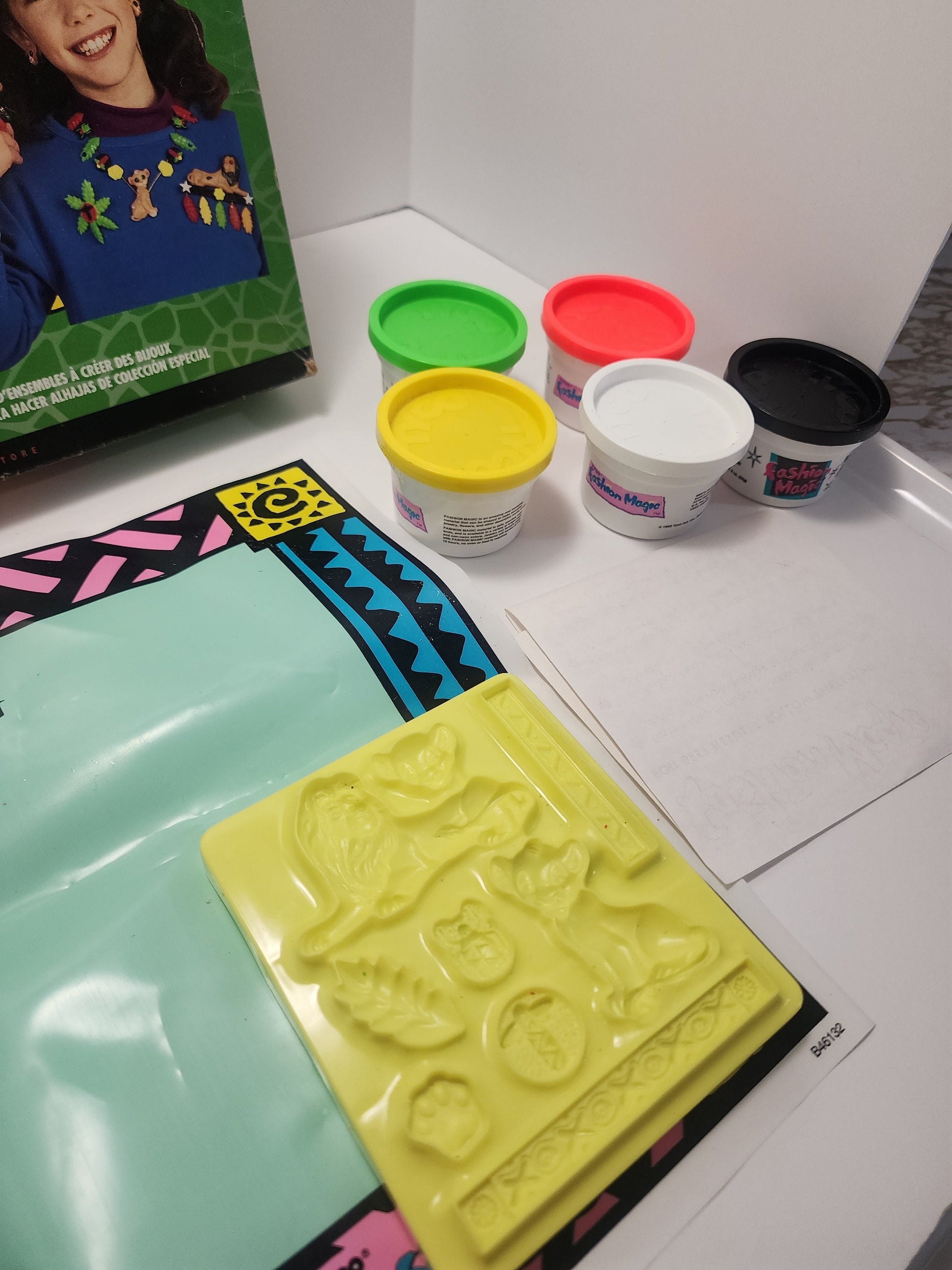 Disney The Lion King Fashion Magic Kit From 1990 - Fashion - Girls Toys - Disney - The Lion King - Lion King - Disney Game - Vintage Disney