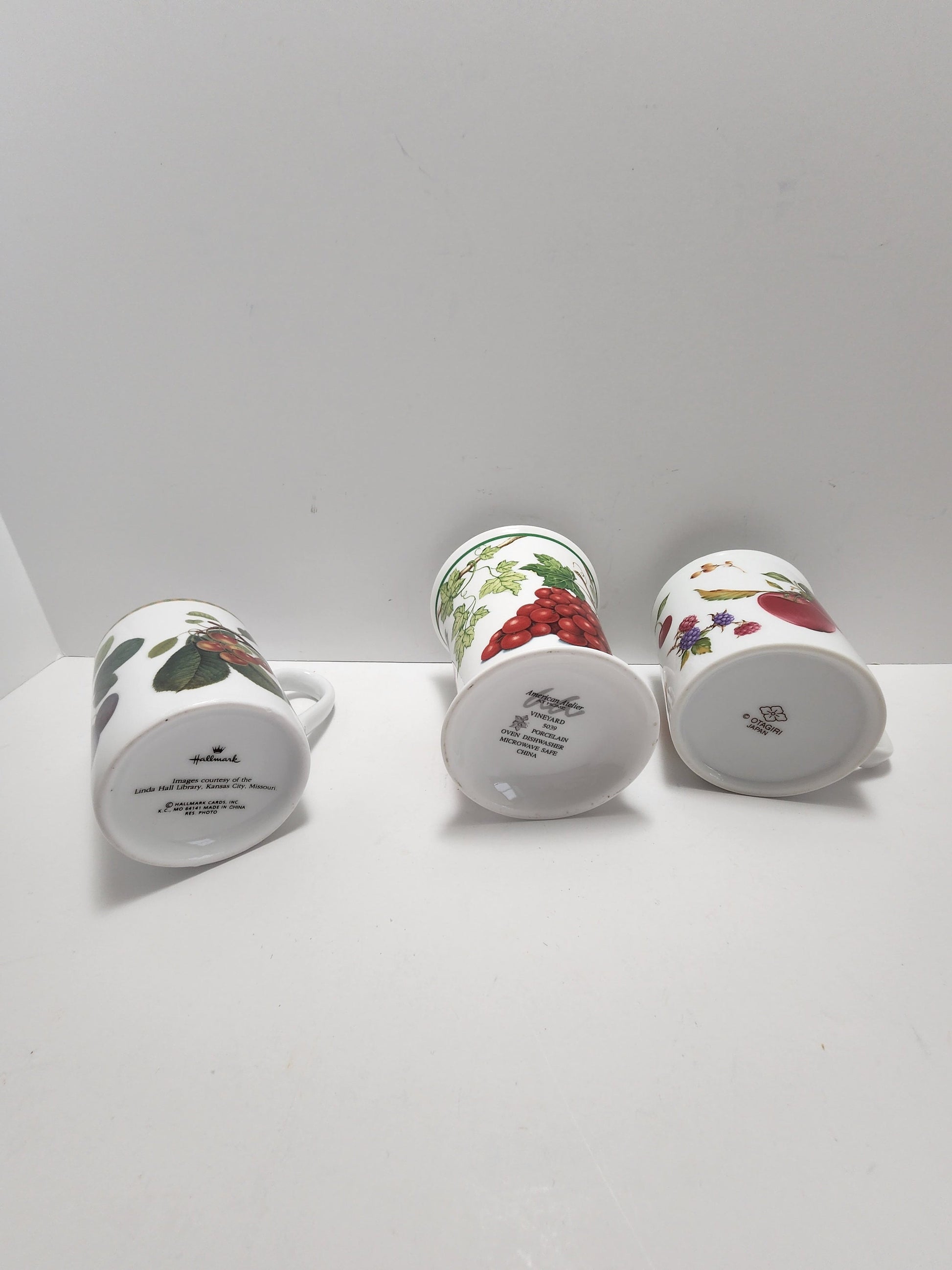 Wine and Grapes Coffee Mugs - Mugs - Mug - Coffee Mugs - Wine - Wine Mug - Grapes - Wine Decor - Grape Decor - Kitchen Mugs - Drinkware