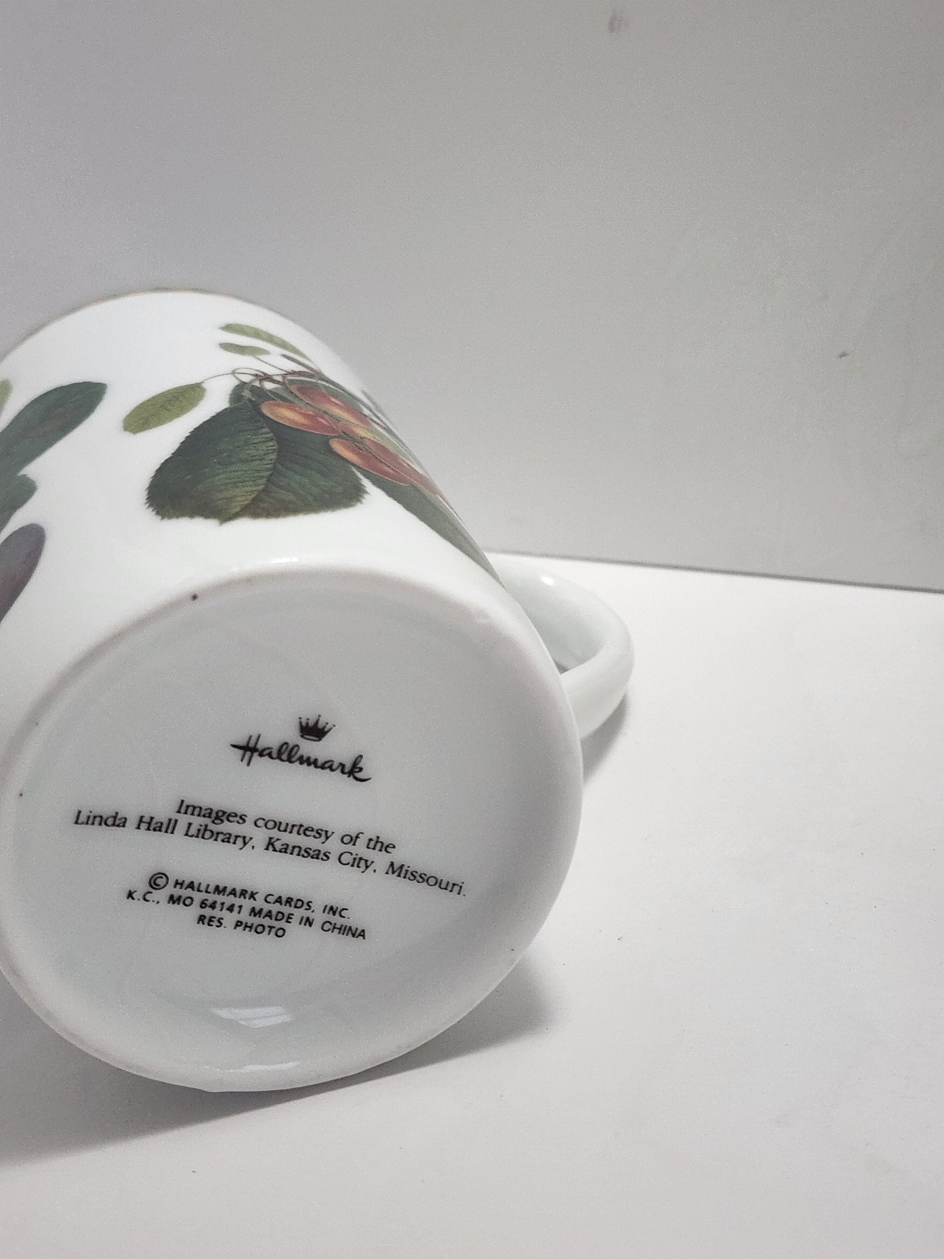 Wine and Grapes Coffee Mugs - Mugs - Mug - Coffee Mugs - Wine - Wine Mug - Grapes - Wine Decor - Grape Decor - Kitchen Mugs - Drinkware