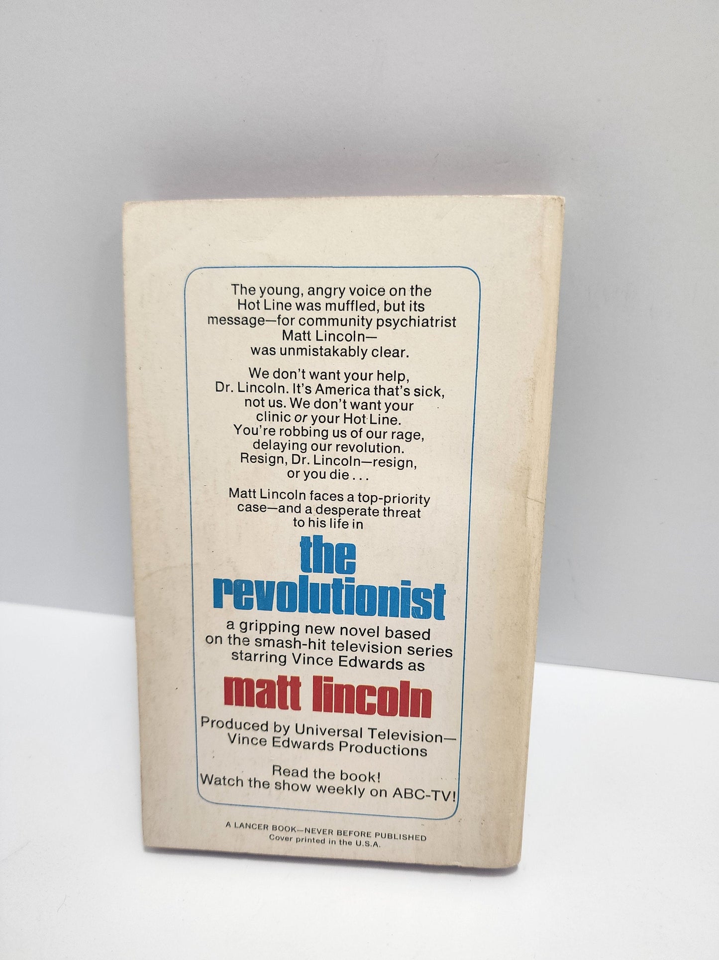 The Revolutionist 1970 Matt Lincoln American Drama Vintage Book - Books - Drama - Book Series - Matt Lincoln - Revolution - Revolutionist