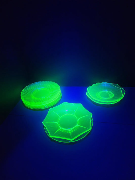 Uranium 1930s Depression Glass Plates Several Options - Uranium Glass - Vaseline Glass - Plates - Plate Set - 1930 - Depression Glass