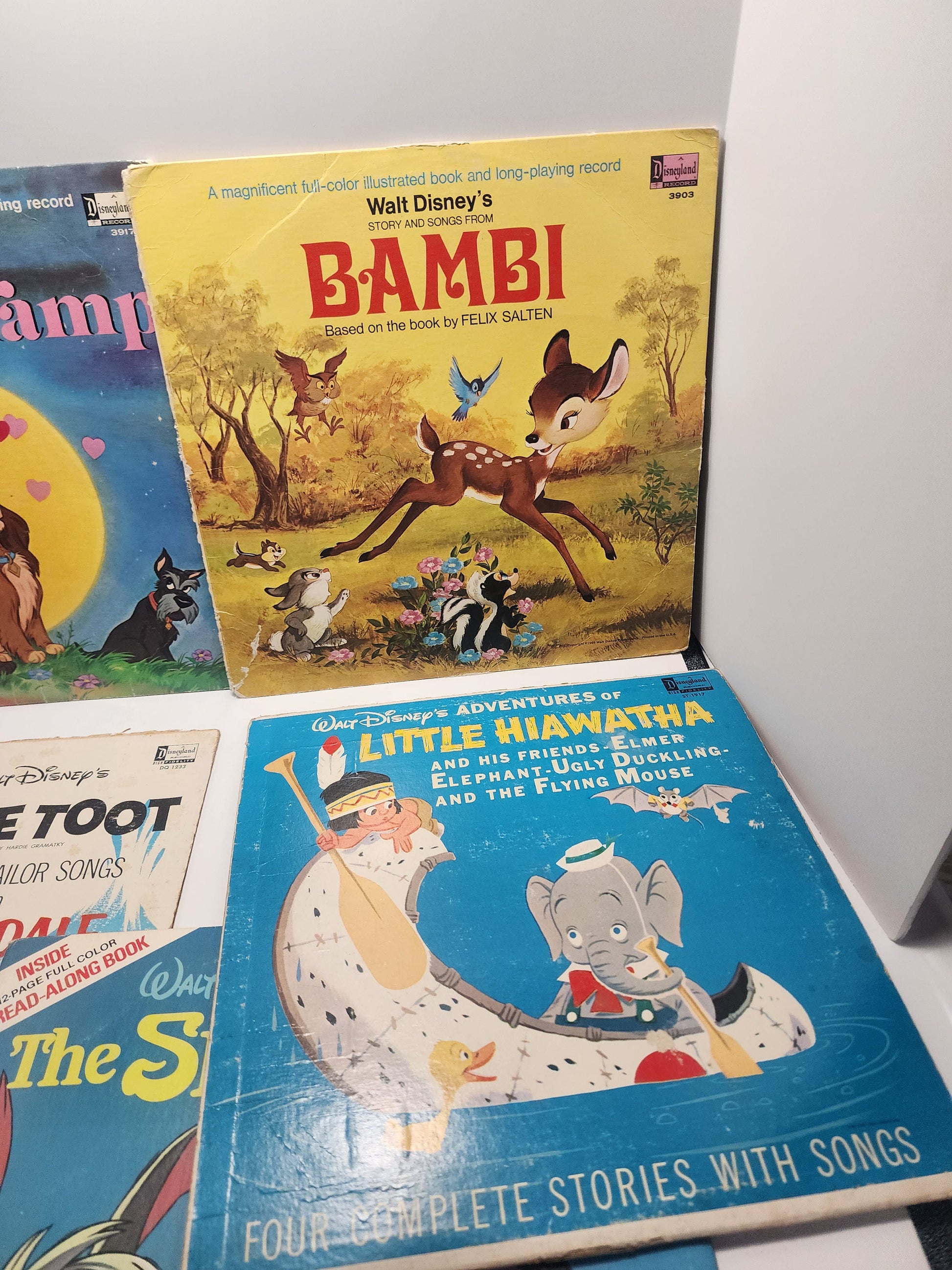 Walt Disney 1969 Vinyl Record Storybooks - Bambi - Lady and The Tramp - Disney - Walt Disney - Books - Records - Vinyl - Vintage Disney
