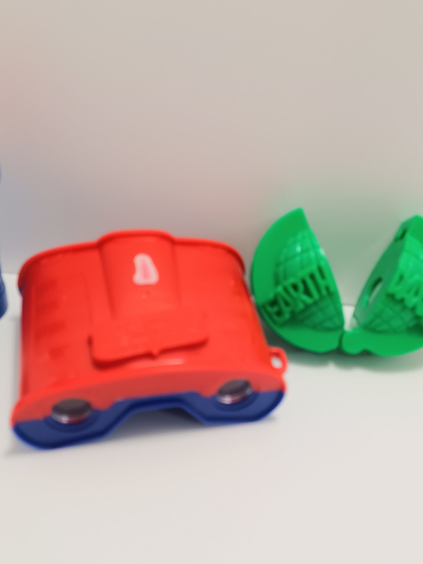 Superhero Discovery Toys - VR - Vintage VR - Superhero Toys - Superman - Kids Toys - Binoculars - Fast Food Toys - Burger King Toys