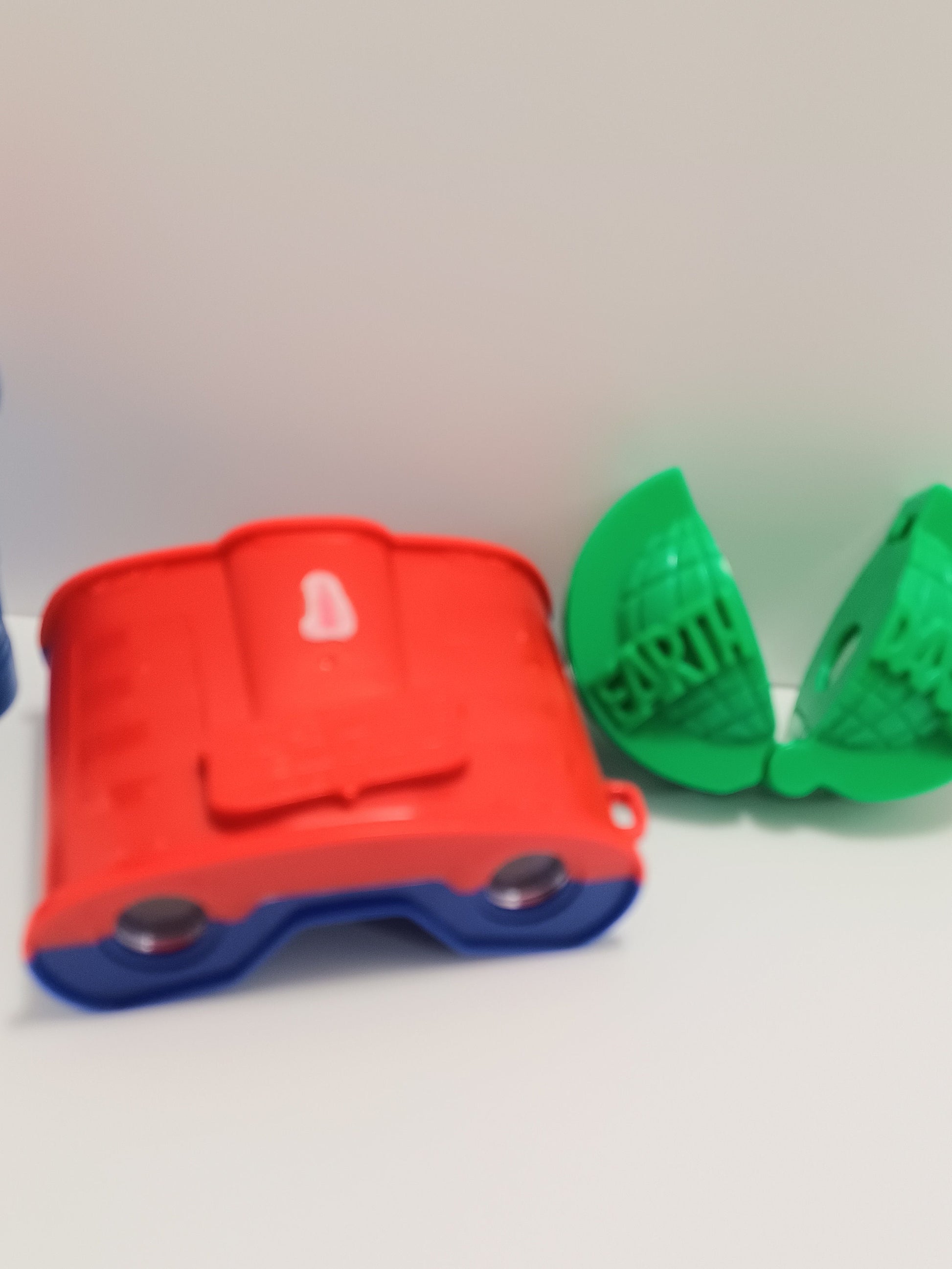 Superhero Discovery Toys - VR - Vintage VR - Superhero Toys - Superman - Kids Toys - Binoculars - Fast Food Toys - Burger King Toys