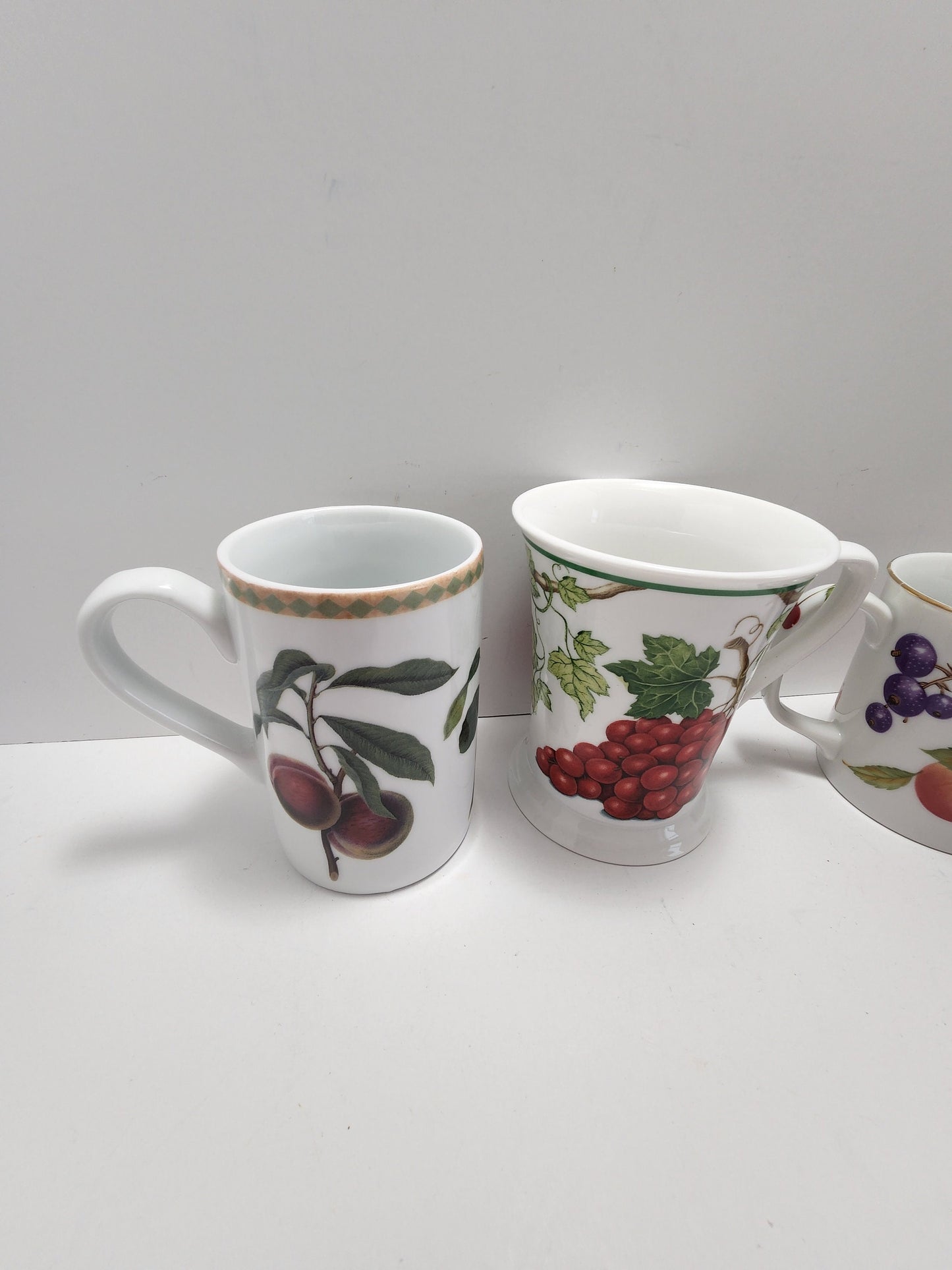 Wine and Grapes Coffee Mugs - Mugs - Mug - Coffee Mugs - Wine - Wine Mug - Grapes - Wine Decor - Grape Decor - Kitchen Mugs - Drinkware