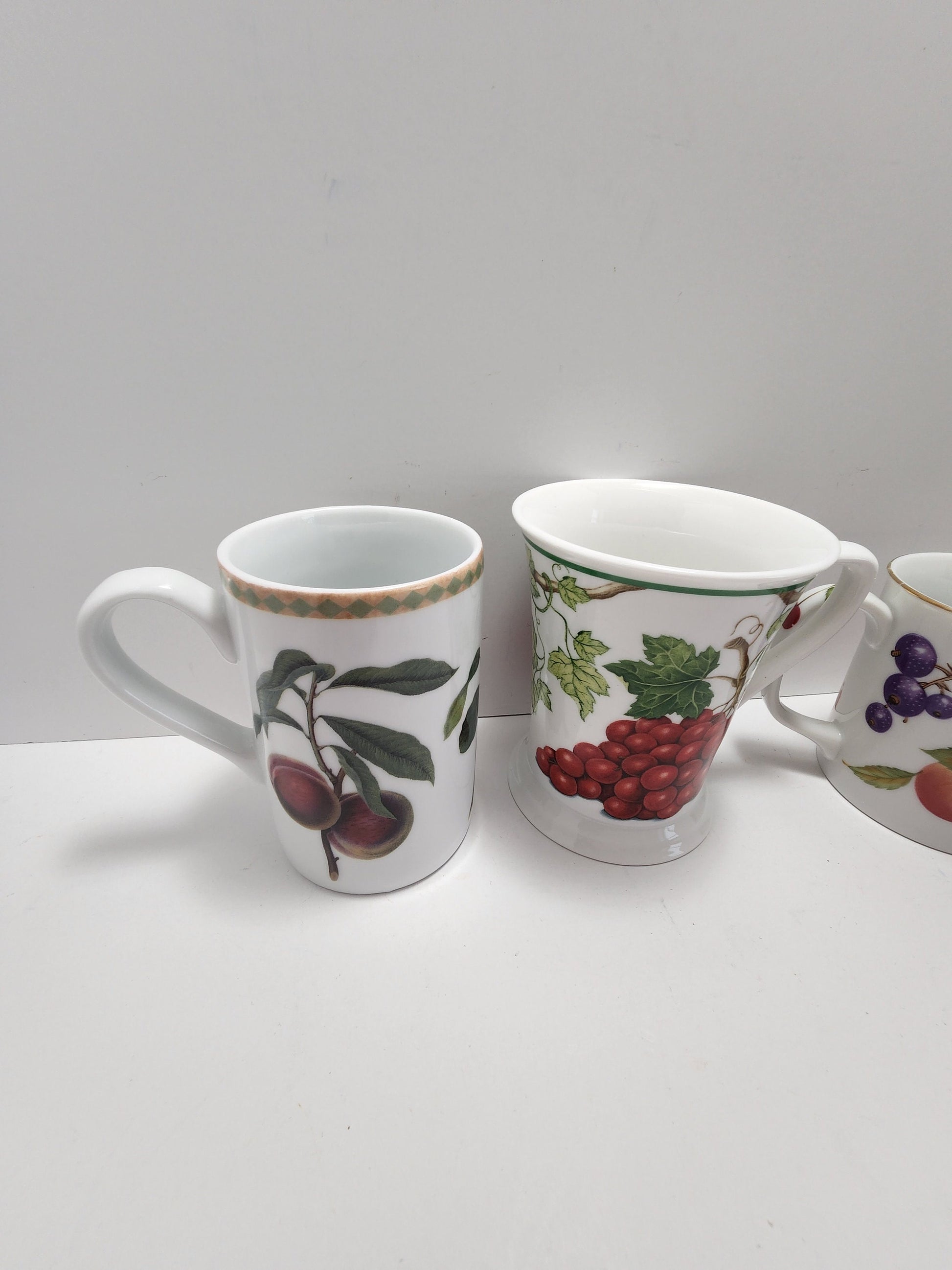 Wine and Grapes Coffee Mugs - Mugs - Mug - Coffee Mugs - Wine - Wine Mug - Grapes - Wine Decor - Grape Decor - Kitchen Mugs - Drinkware