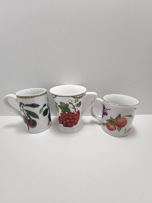 Wine and Grapes Coffee Mugs - Mugs - Mug - Coffee Mugs - Wine - Wine Mug - Grapes - Wine Decor - Grape Decor - Kitchen Mugs - Drinkware