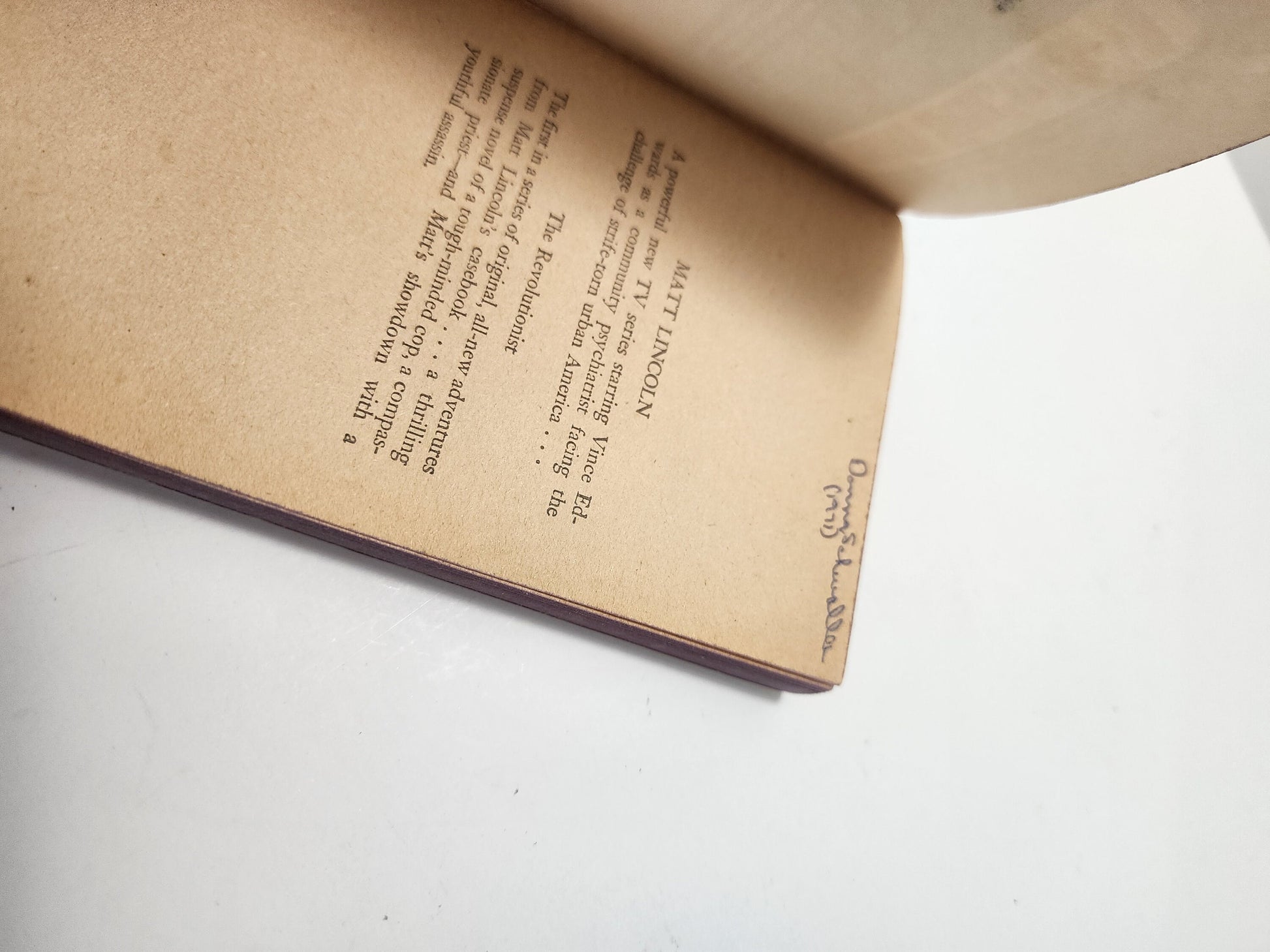 The Revolutionist 1970 Matt Lincoln American Drama Vintage Book - Books - Drama - Book Series - Matt Lincoln - Revolution - Revolutionist