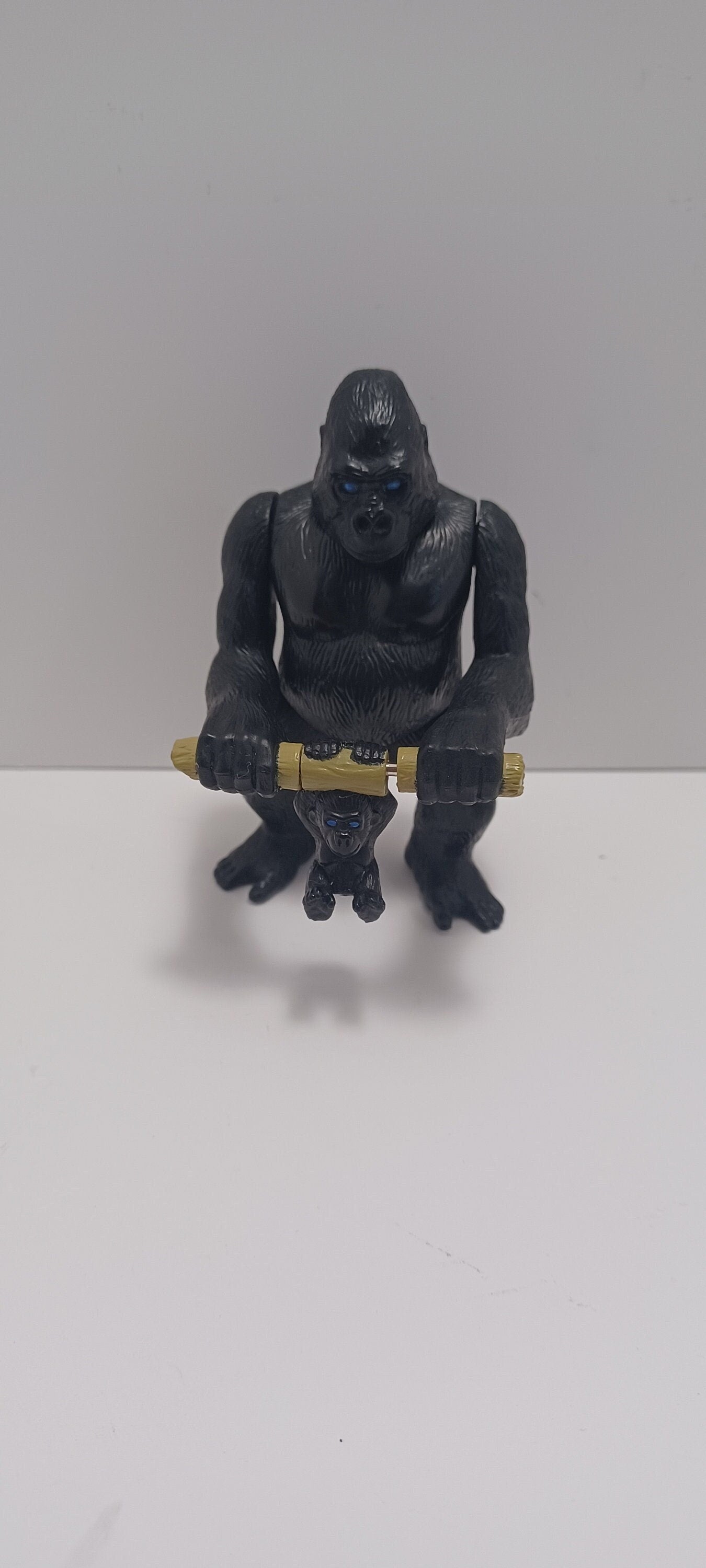 Animal Kingdom 1998 Vintage Gorilla Action Figure - Animals - Animal Toys - Animal Kingdom - McDonald's Toys - Fast Food Toys - Mama Gorilla