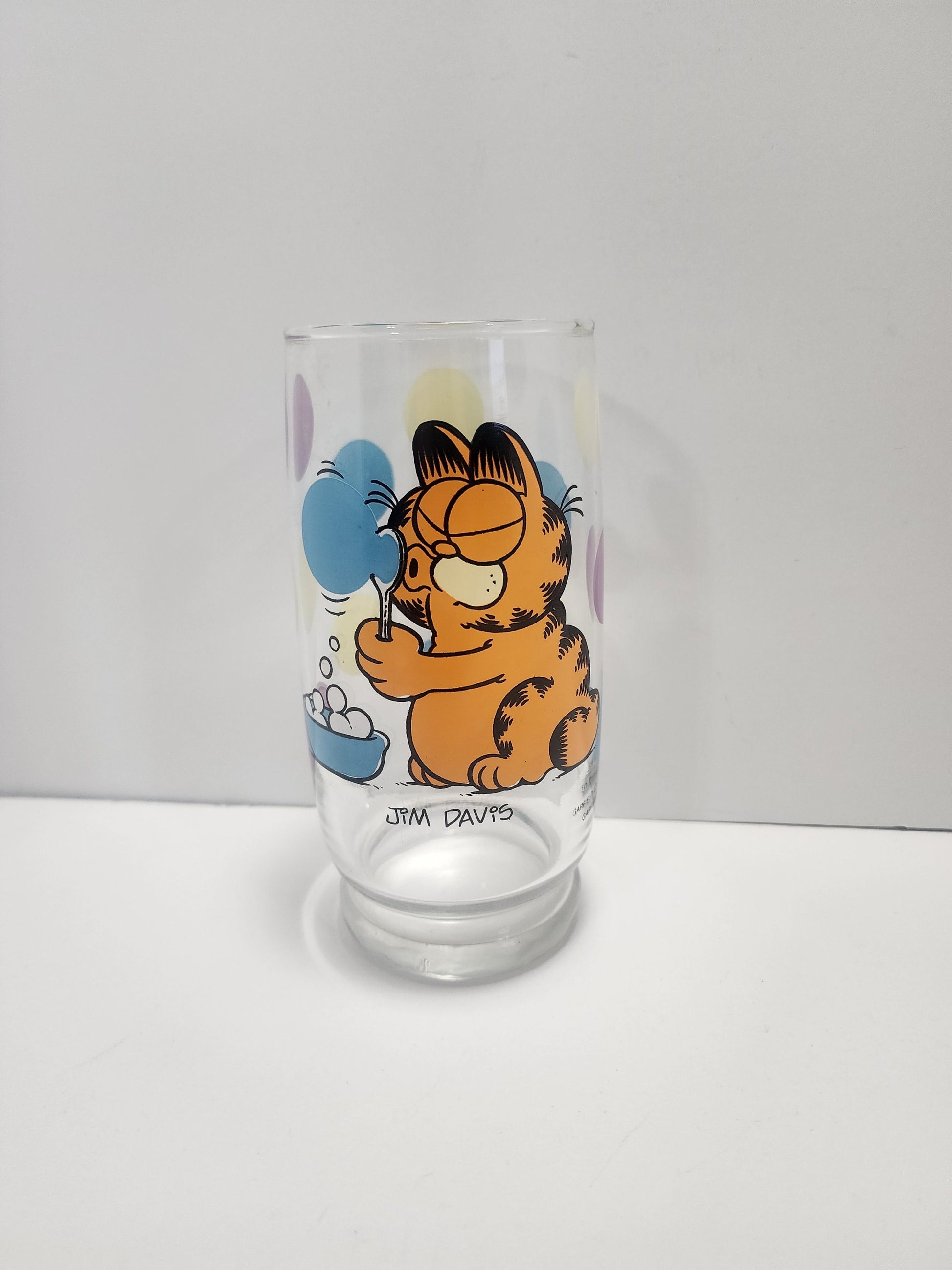 Garfield 1978 United Feature Syndicate Vintage Glass Garfield Blowing Bubbles - Rare - Vintage Glass - Garfield - Character Glass - Garfield