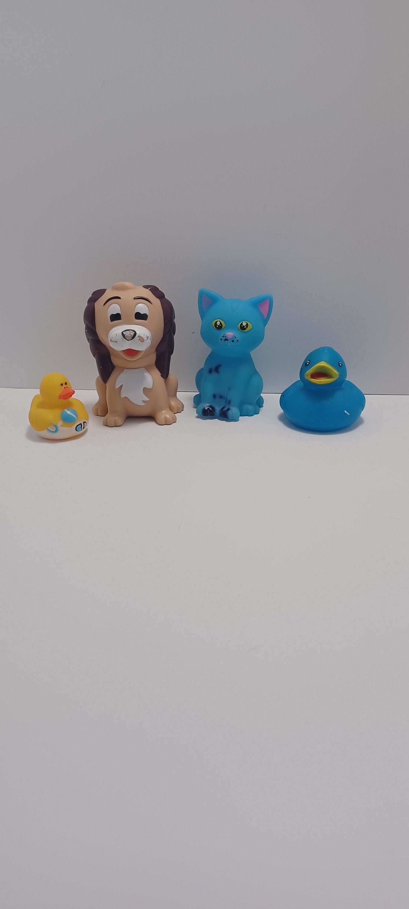 Rubber Ducks Cat Dog Toys - Bath Toys - Squek Toys - Rubber Toys - Rubber Ducks - Rubber Animals - Ducks - Cat - Dog - Animal Toys