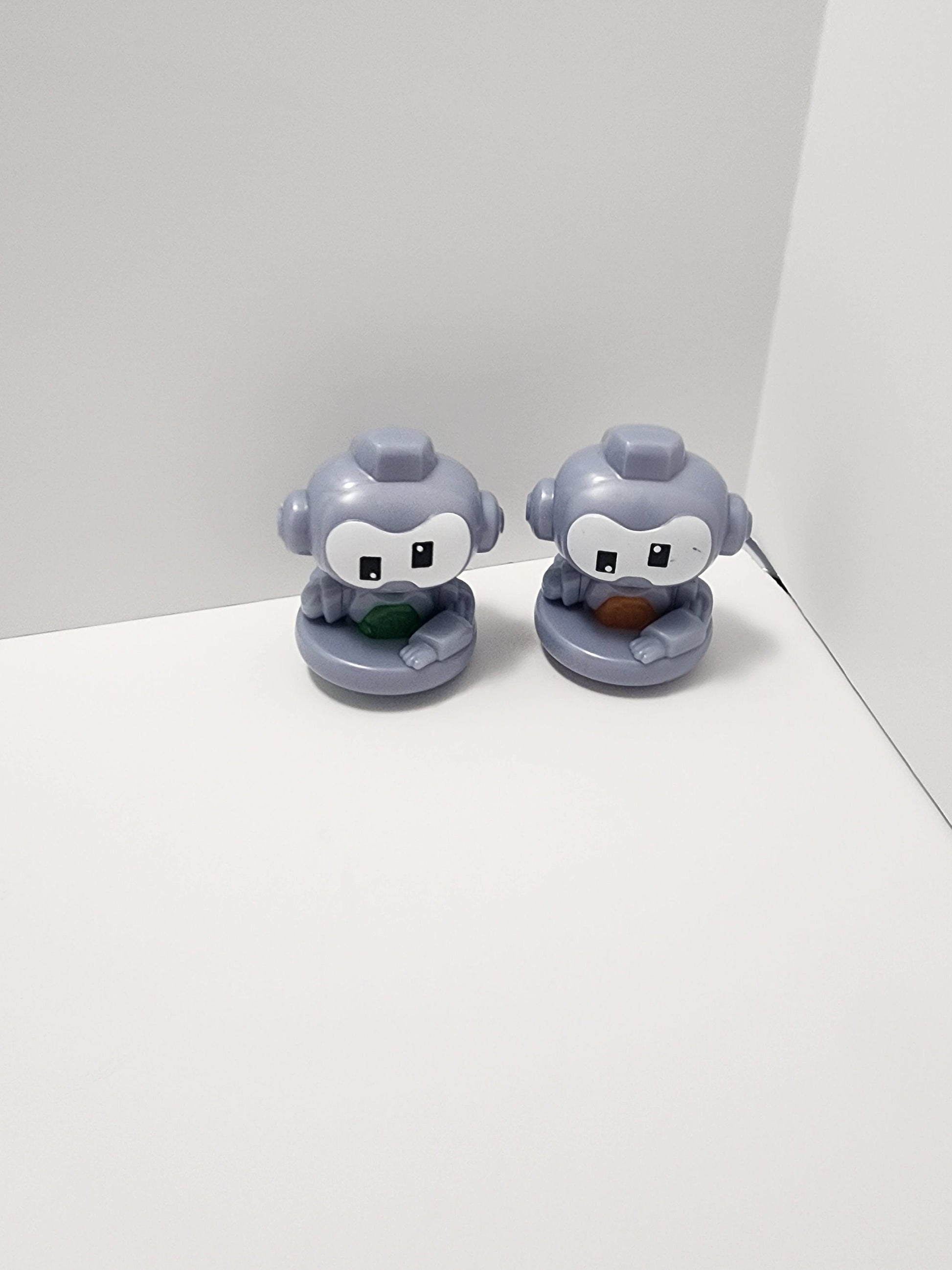 Discovery Mindblown Twirl Bot Figures Lot of 2 - Robots - Tops - Spin Toys - Robot Toys - Discovery Toys - Mindblown - McDonald's Toys