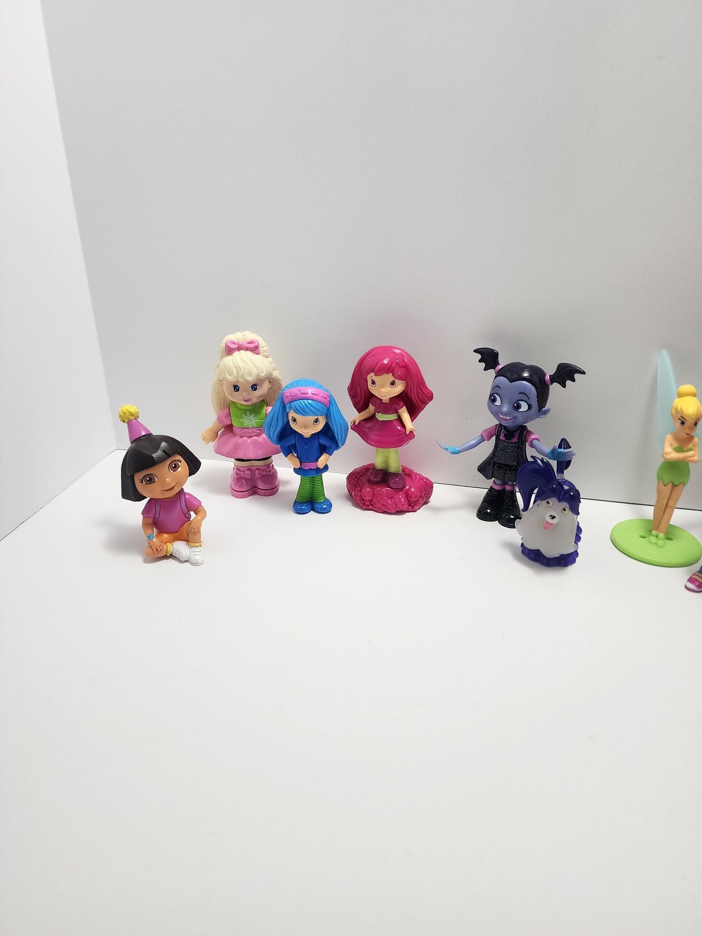 Doll Action Figures - Girls Toys - Dolls - Cake Topper - Girls Birthday - Dora - Vampira - Strawberry Shortcake - Sofia The First - Dolls