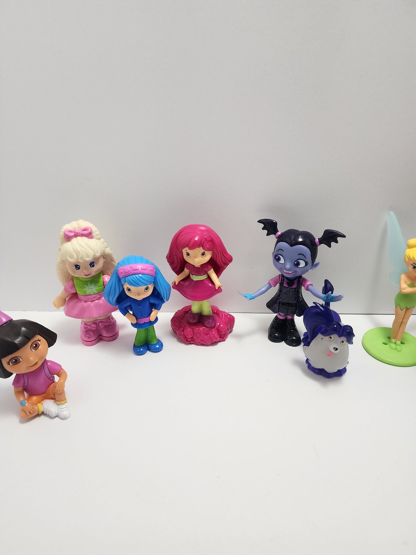 Doll Action Figures - Girls Toys - Dolls - Cake Topper - Girls Birthday - Dora - Vampira - Strawberry Shortcake - Sofia The First - Dolls