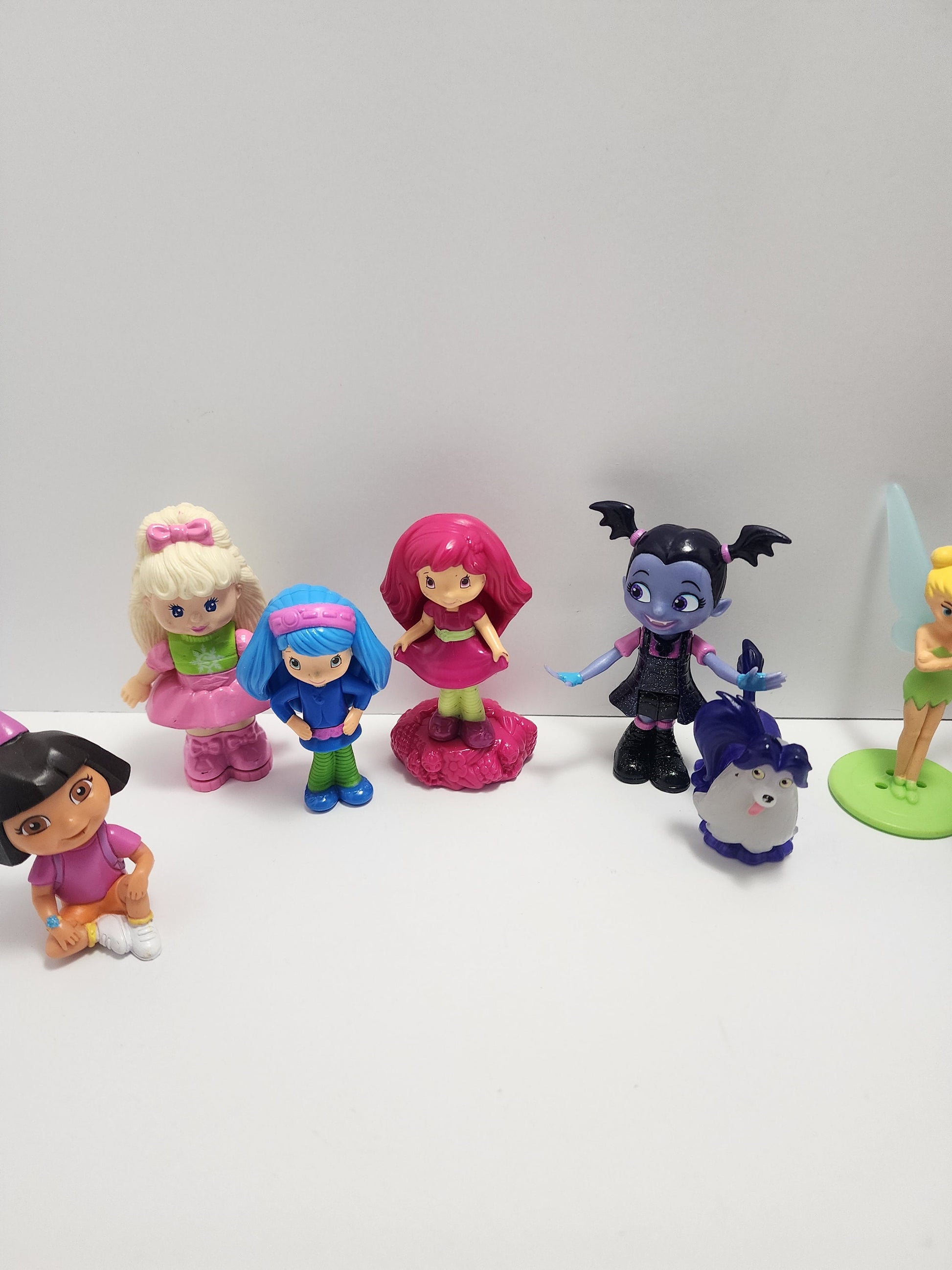 Doll Action Figures - Girls Toys - Dolls - Cake Topper - Girls Birthday - Dora - Vampira - Strawberry Shortcake - Sofia The First - Dolls