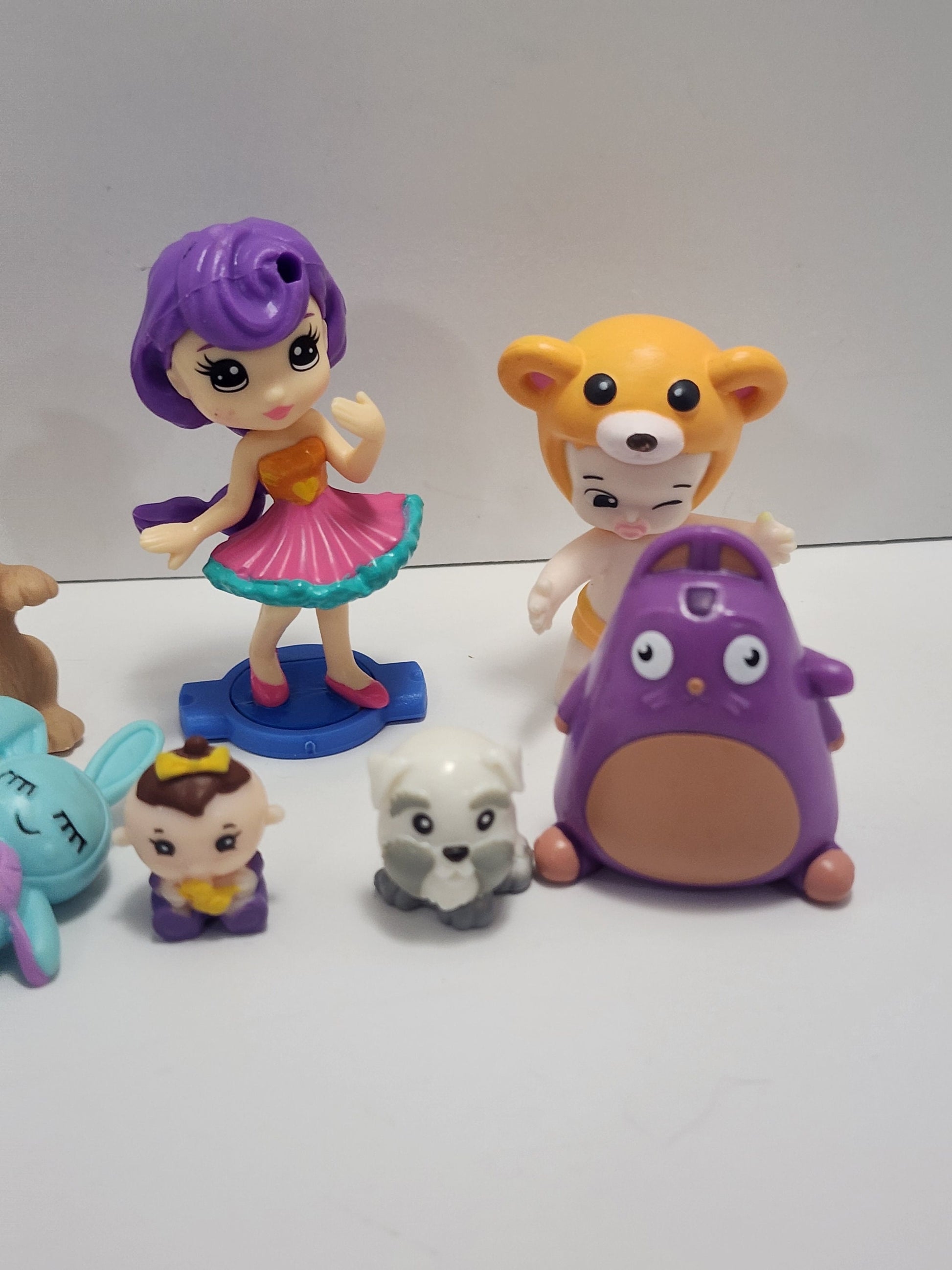 Girls Toys Random Lot - Pets - Dolls - Girl Toys - Littlest Pets