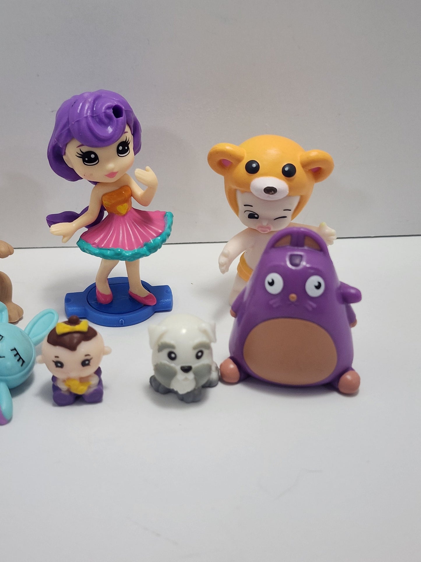 Girls Toys Random Lot - Pets - Dolls - Girl Toys - Littlest Pets