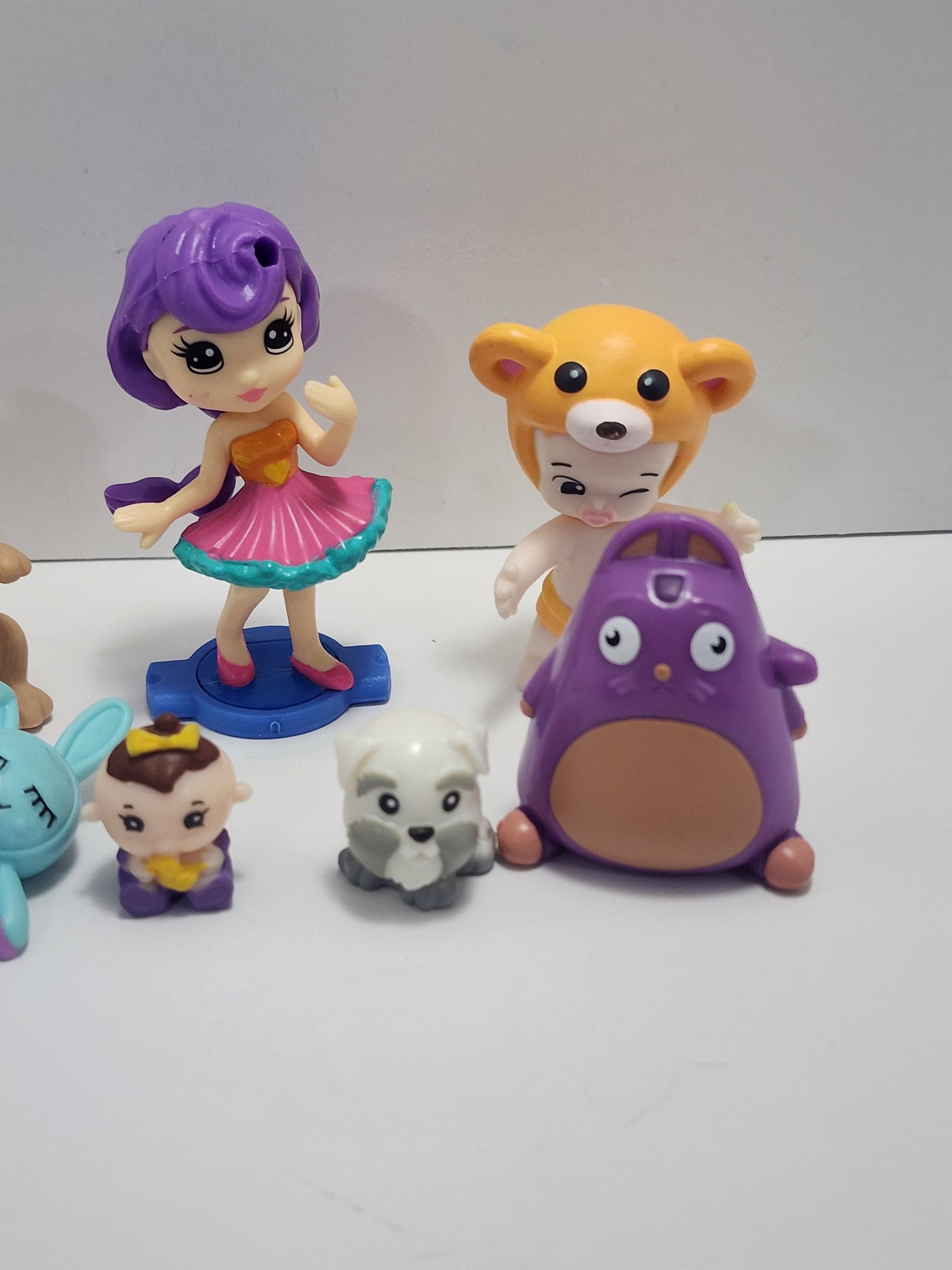 Girls Toys Random Lot - Pets - Dolls - Girl Toys - Littlest Pets
