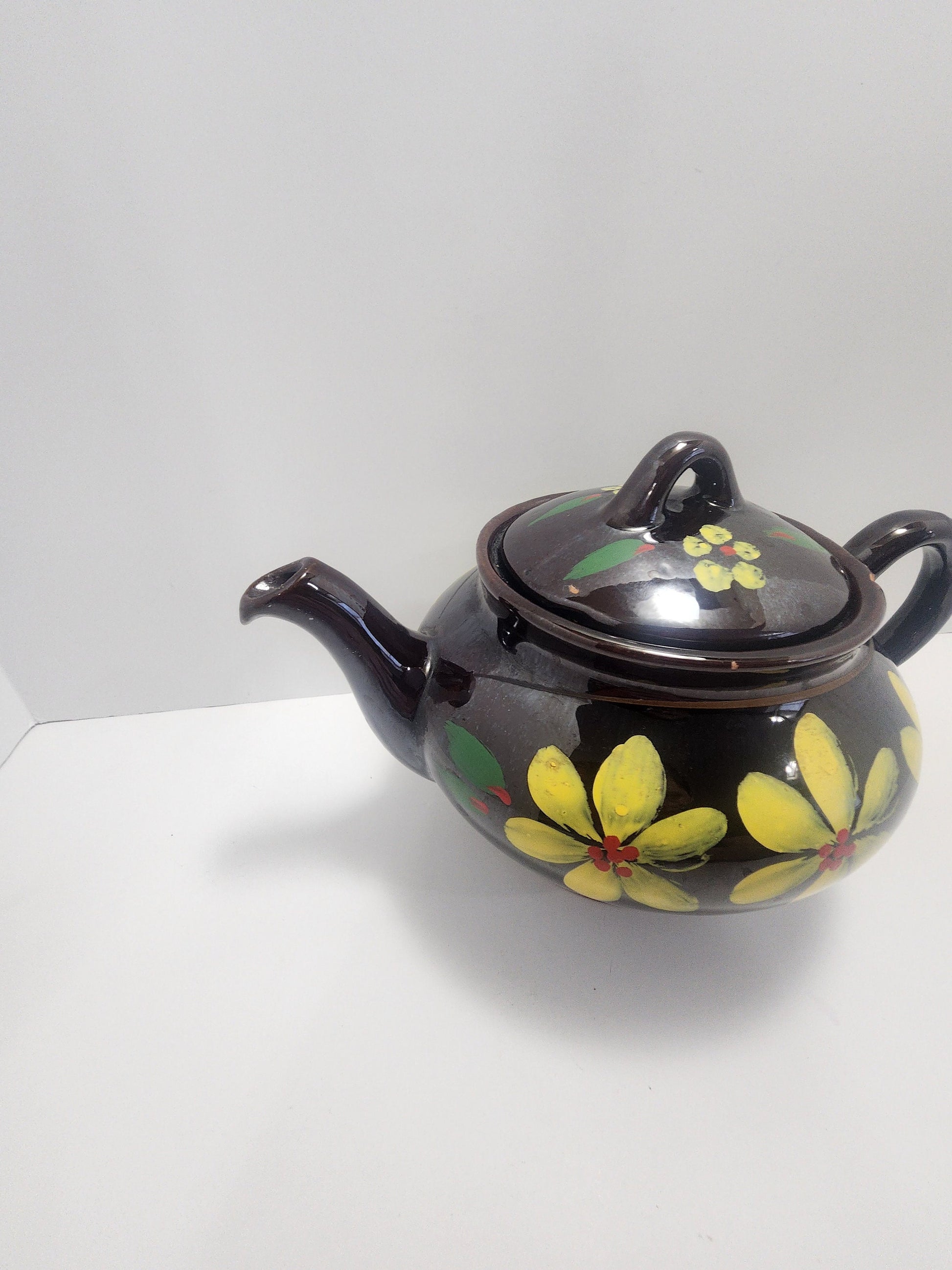 Teapot Vintage Royal Canadian Art Pottery - Teapot - Royal - Kitchenware - Pottery