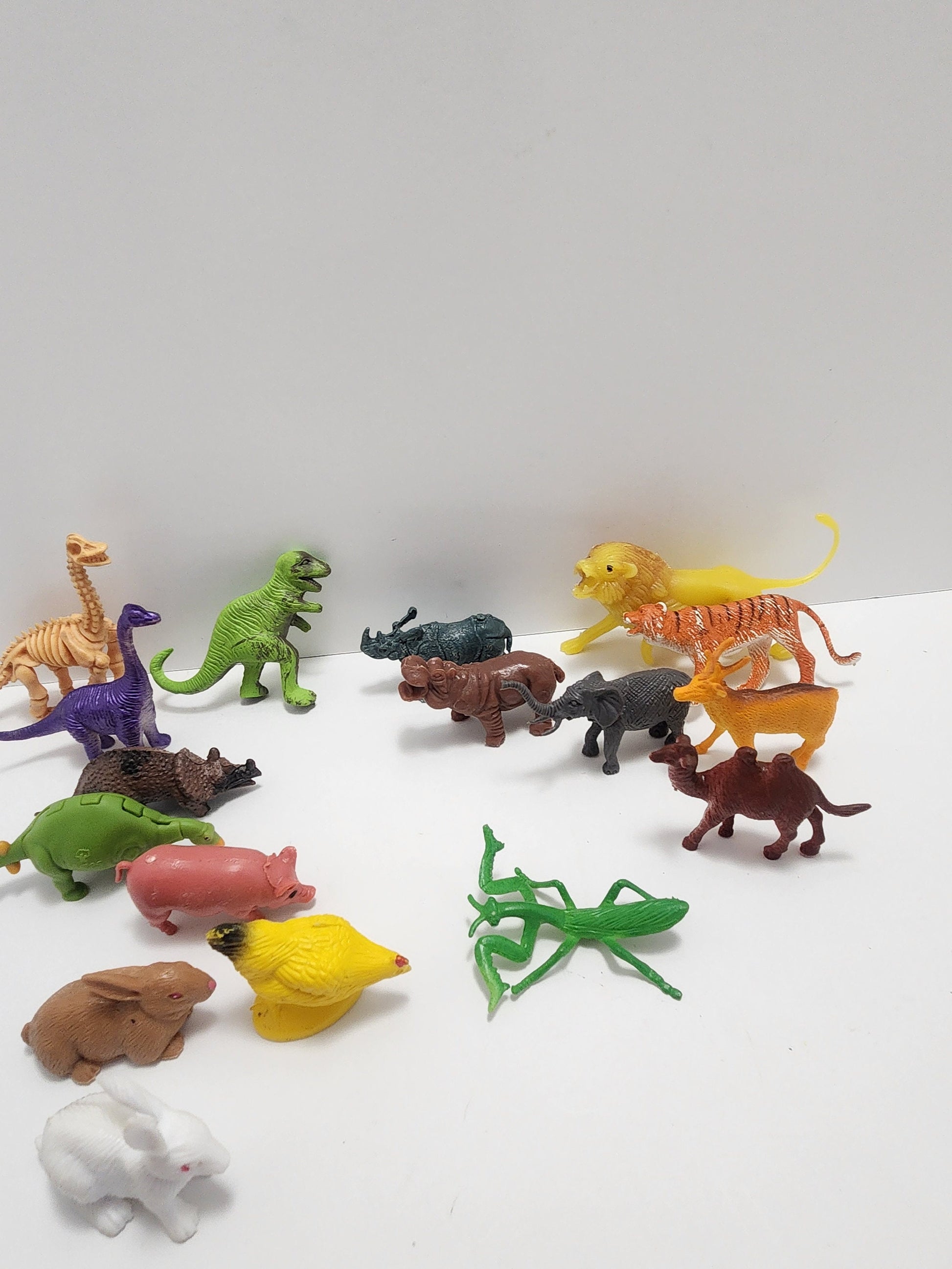 Animal Toy Lot - Dinosaurs - Animal Toys - Minature Toys - Toy Lot