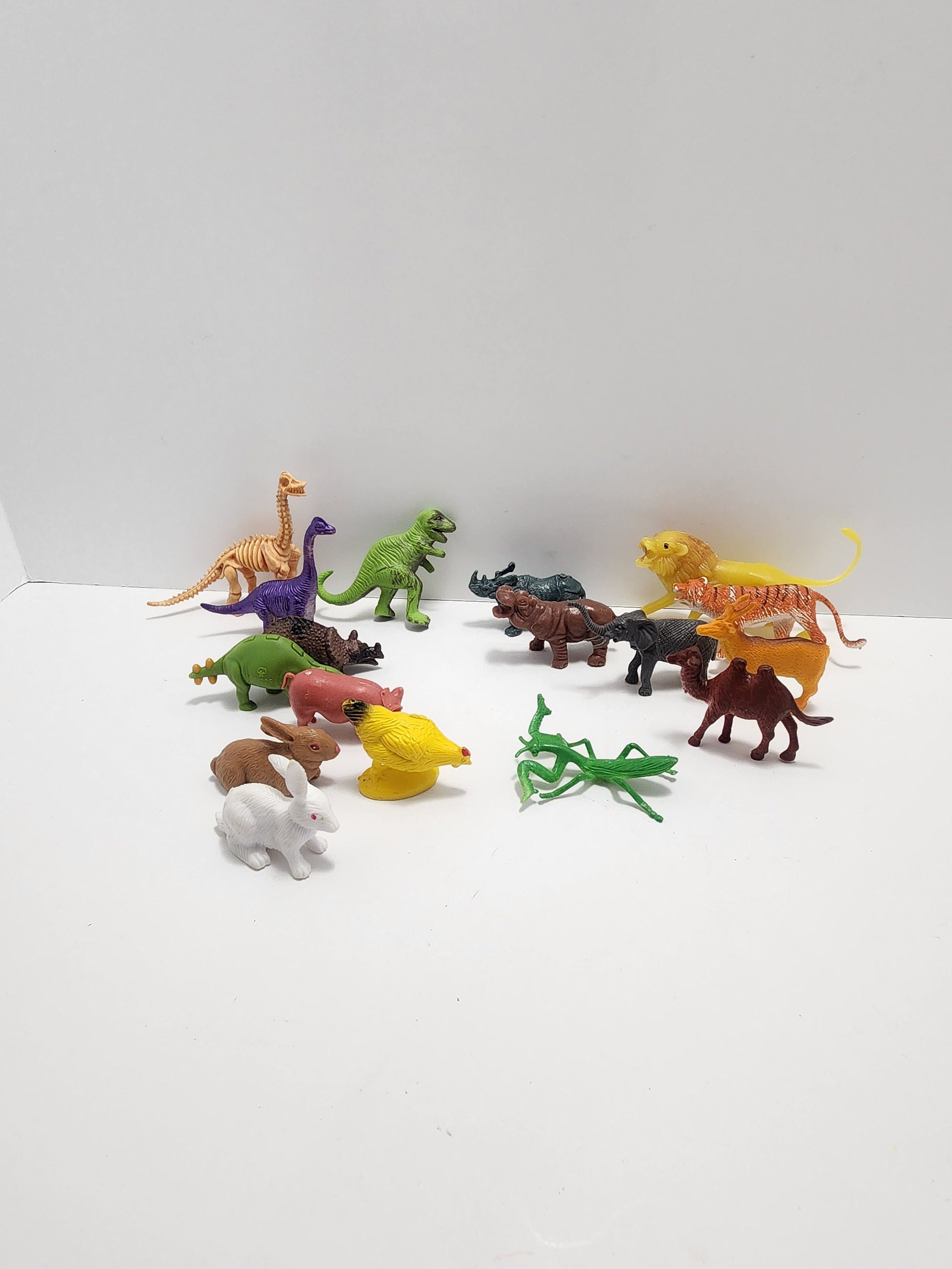 Animal Toy Lot - Dinosaurs - Animal Toys - Minature Toys - Toy Lot