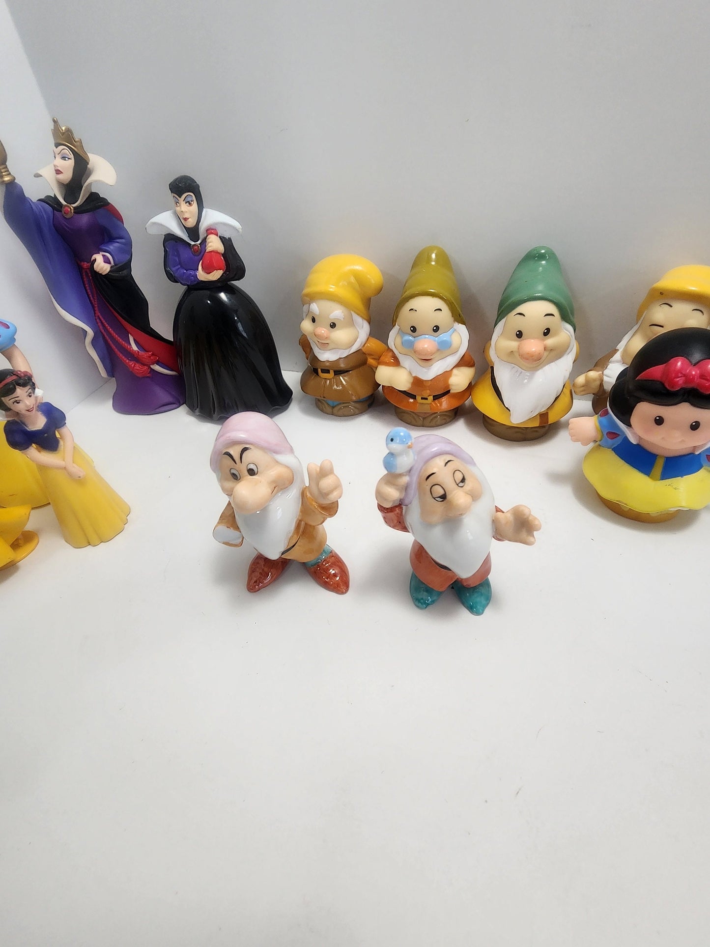 Snow White and The Seven Dwarfs Disney Toys - Disney - Snow White - Snow White Toys - Disney Toys