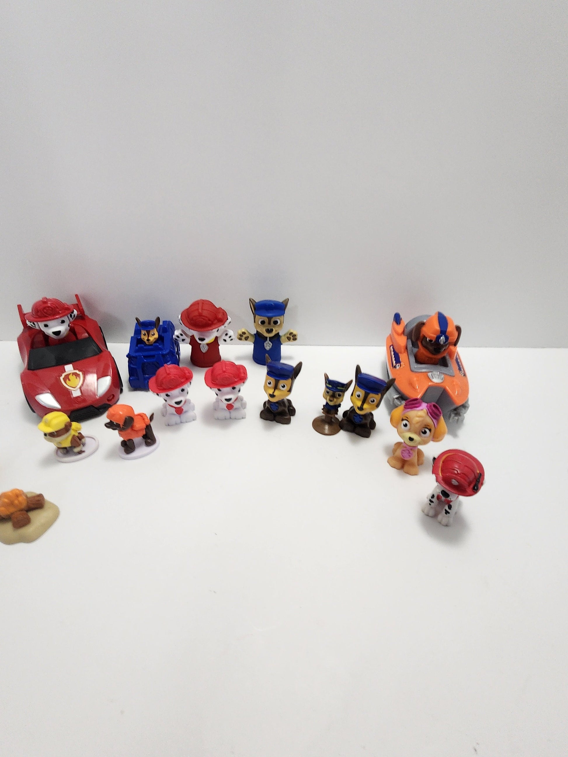 Paw Patrol Action Figures Lot - Paw Patrol - Paw Patrol Toys - Paw Patrol Figures - Disney - Disney Junior - Dogs - Pet Toys
