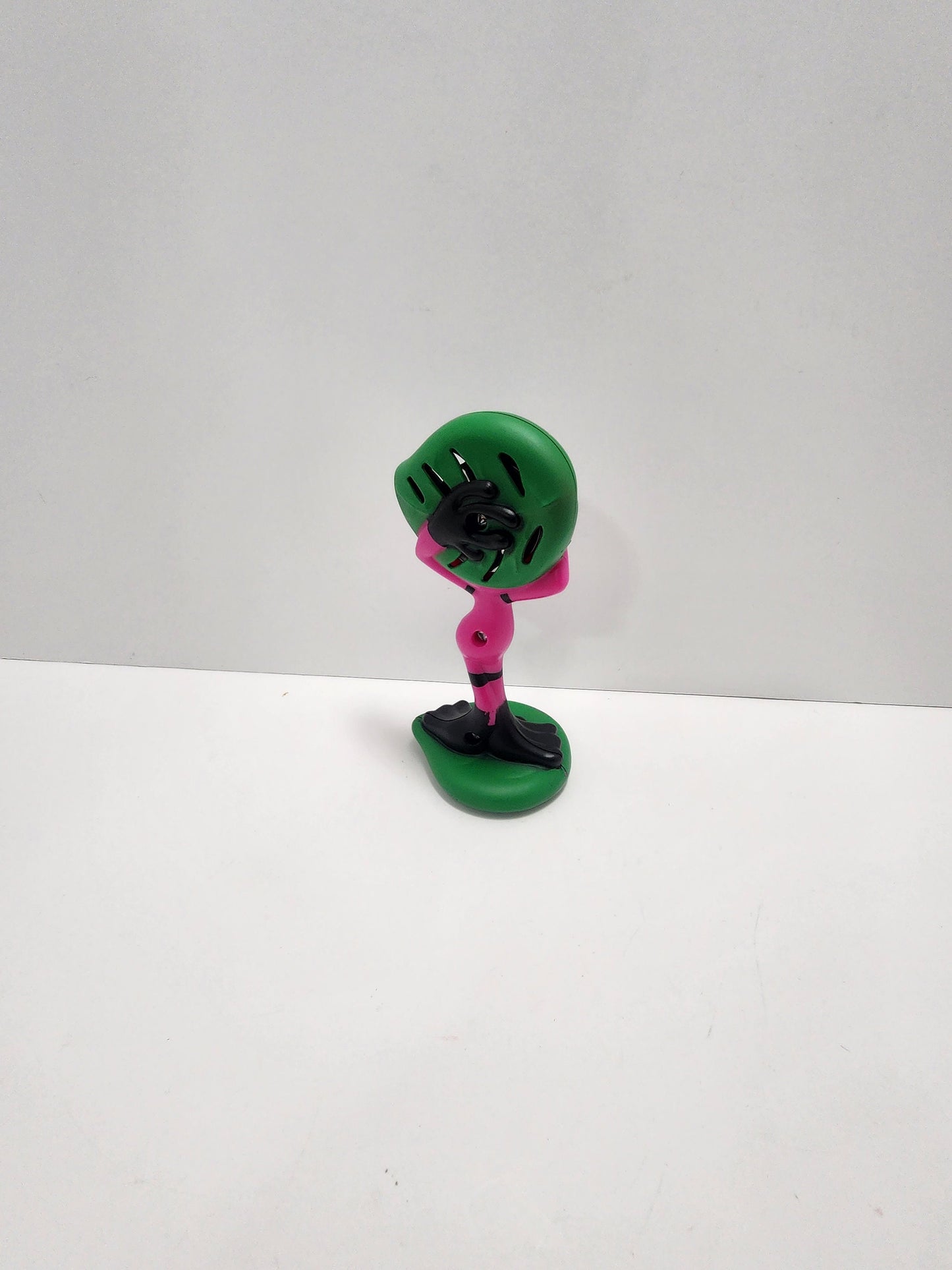 Gaby Janglin The Pink Poison Dart Frog From Rio 2 - Rio - Disney - Disney Toys - McDonald's- Cake Topper