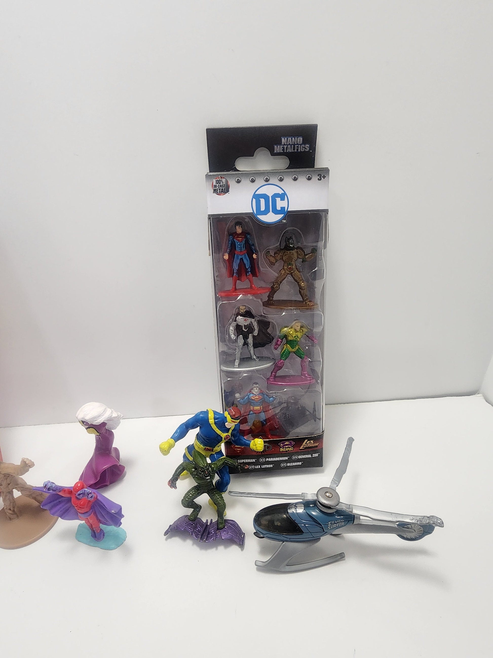 Marvel and DC Comics Superheros Metal Figurines - DC Comics - Marvel - Metal Figurines - Collectable Toys - Mini Figurines - Mini Figs